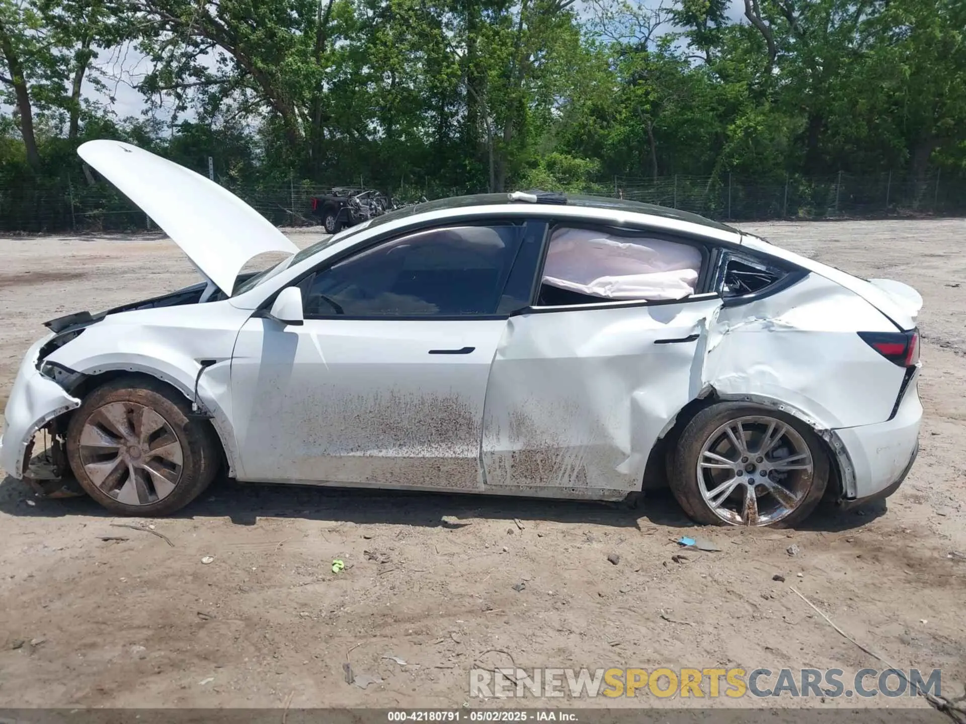 14 Photograph of a damaged car 7SAYGDEEXPF662919 TESLA MODEL Y 2023