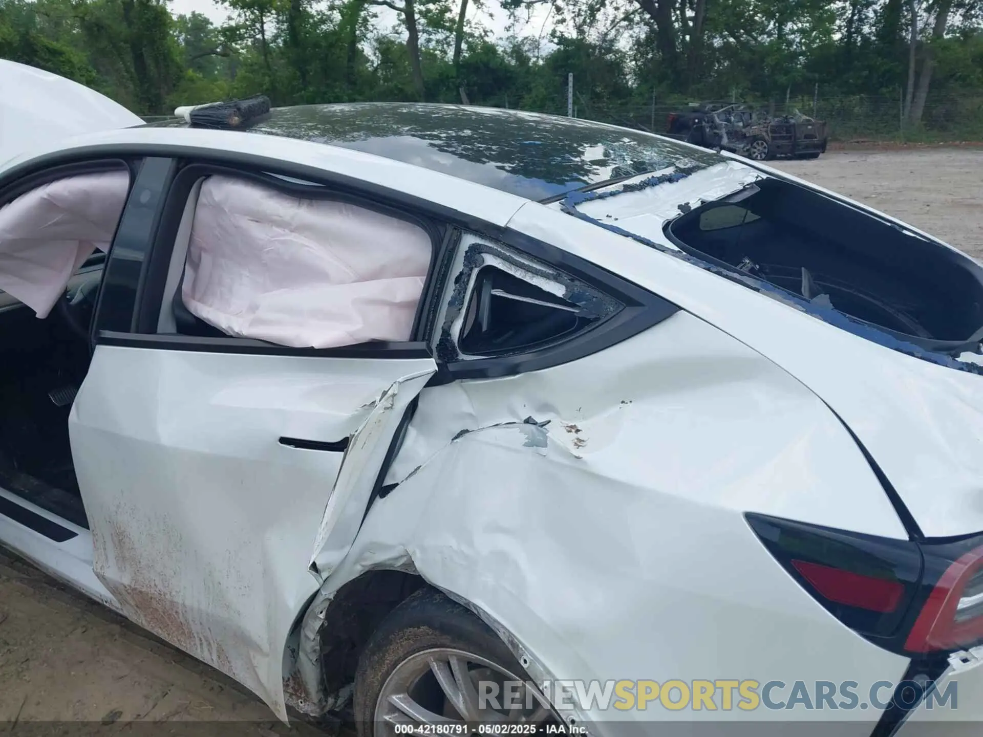 6 Photograph of a damaged car 7SAYGDEEXPF662919 TESLA MODEL Y 2023