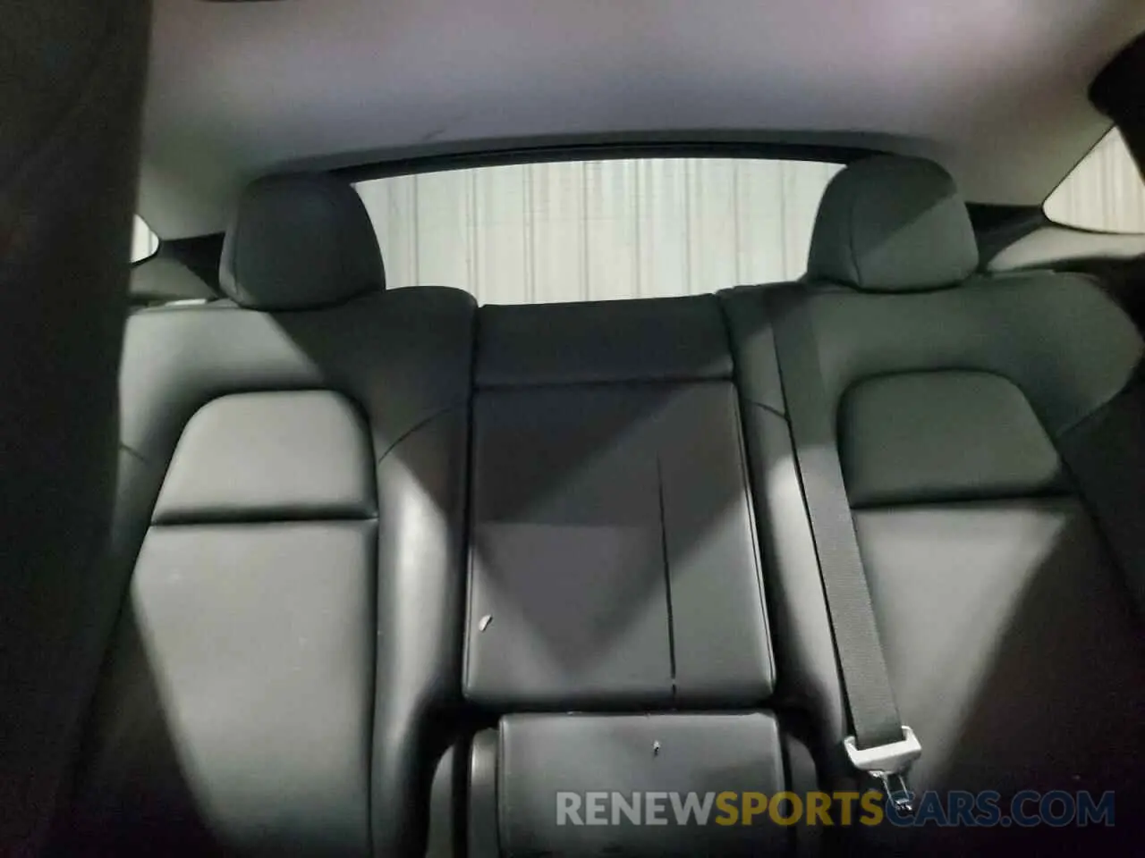 10 Photograph of a damaged car 7SAYGDEEXPF668462 TESLA MODEL Y 2023