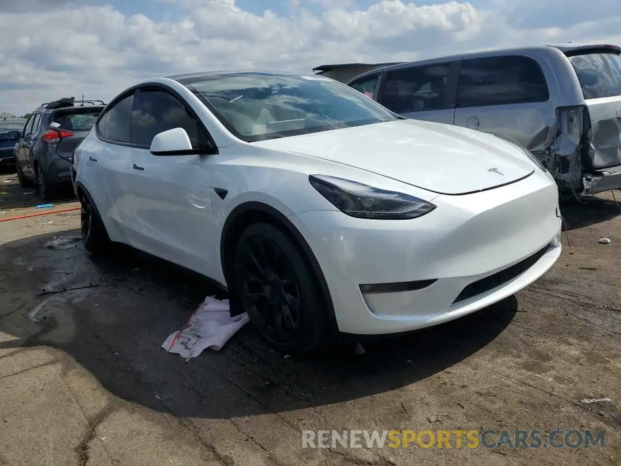 4 Photograph of a damaged car 7SAYGDEEXPF749638 TESLA MODEL Y 2023