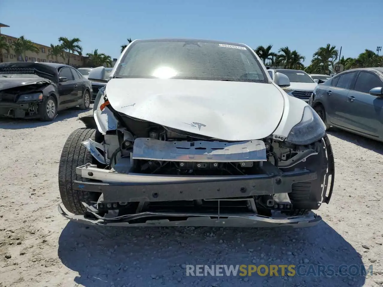 5 Photograph of a damaged car 7SAYGDEEXPF770800 TESLA MODEL Y 2023