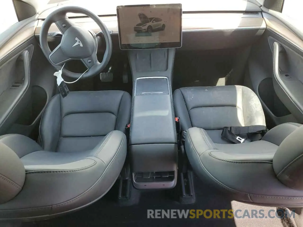 8 Photograph of a damaged car 7SAYGDEEXPF770800 TESLA MODEL Y 2023
