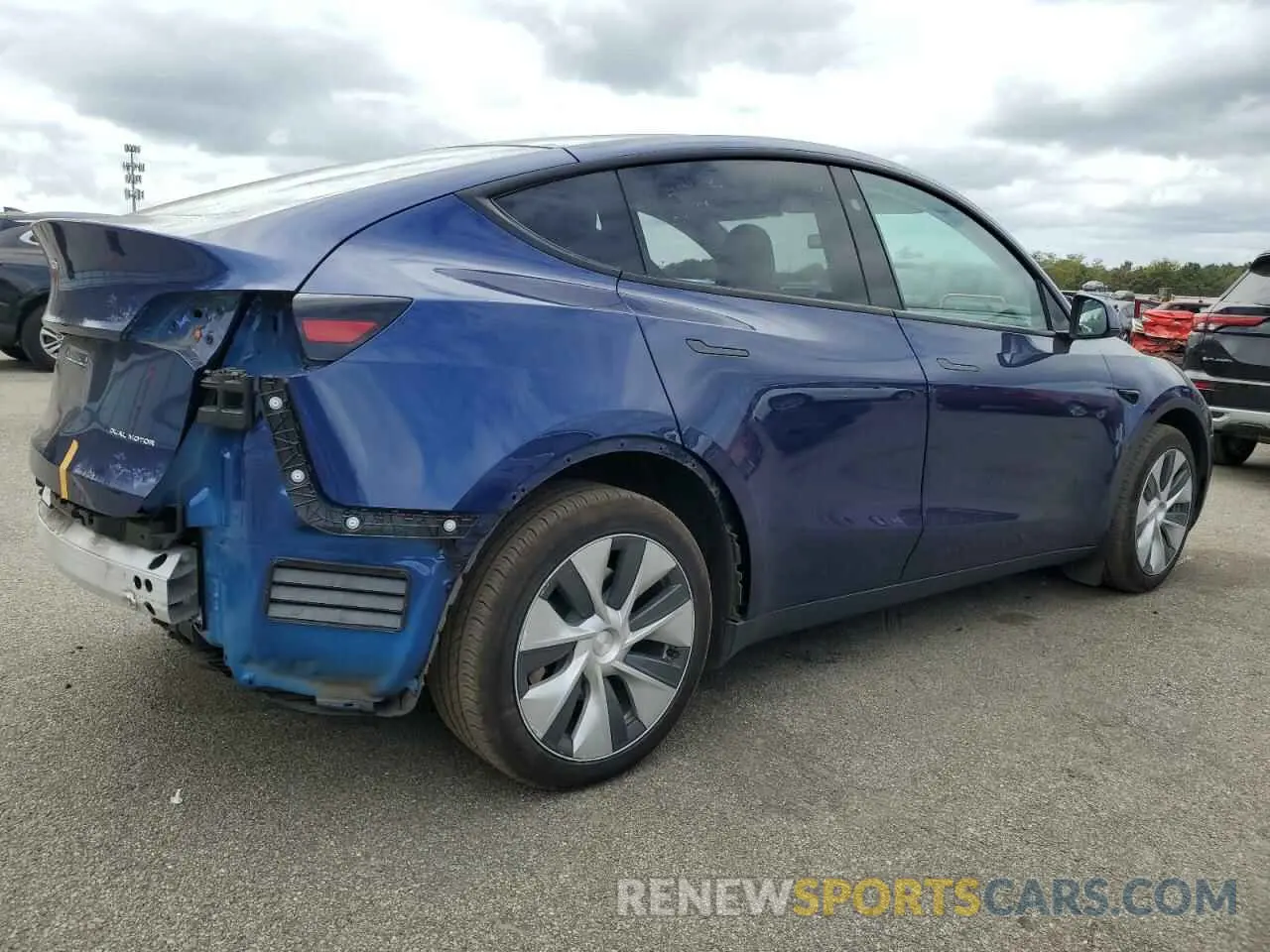 3 Photograph of a damaged car 7SAYGDEEXPF799228 TESLA MODEL Y 2023