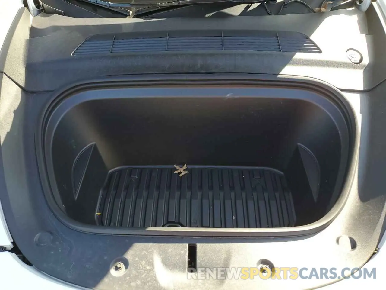 11 Photograph of a damaged car 7SAYGDEEXPF805061 TESLA MODEL Y 2023