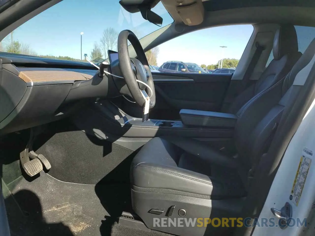 7 Photograph of a damaged car 7SAYGDEEXPF805061 TESLA MODEL Y 2023