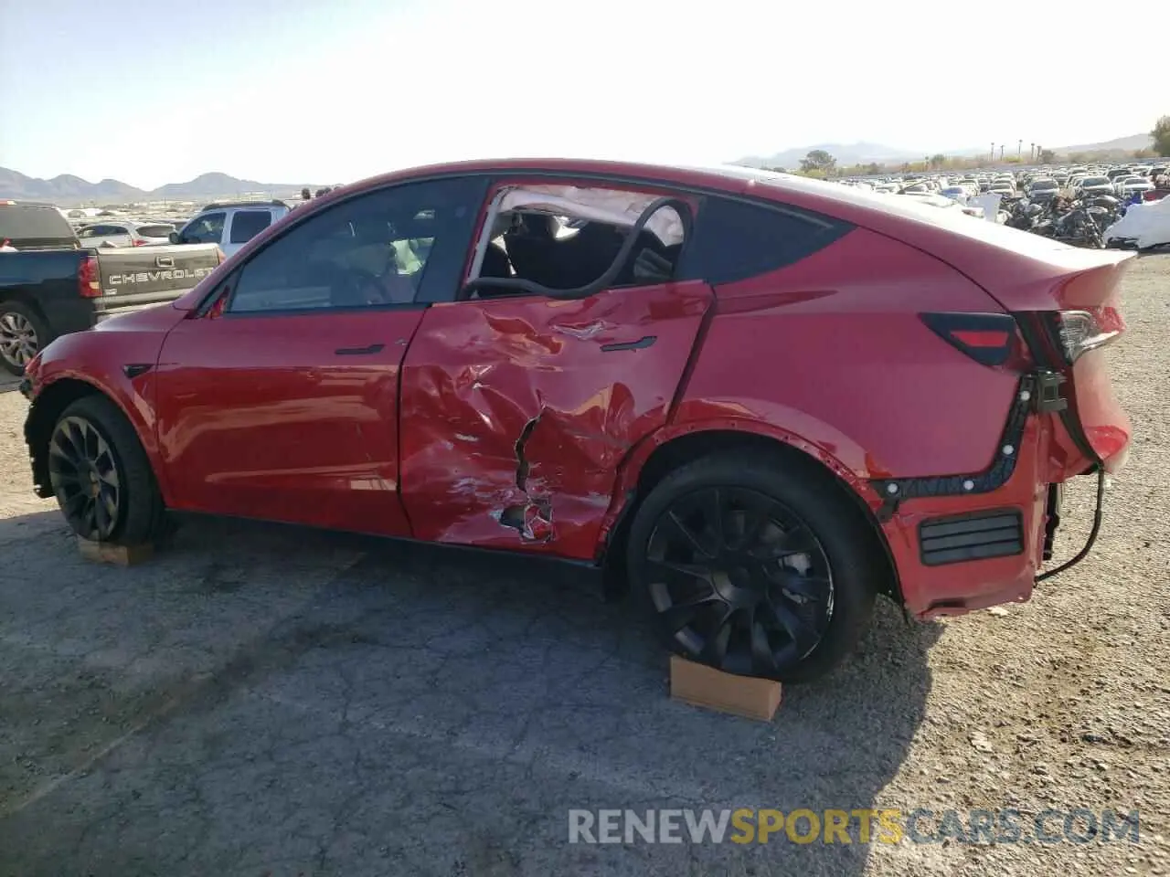 2 Photograph of a damaged car 7SAYGDEEXPF812480 TESLA MODEL Y 2023