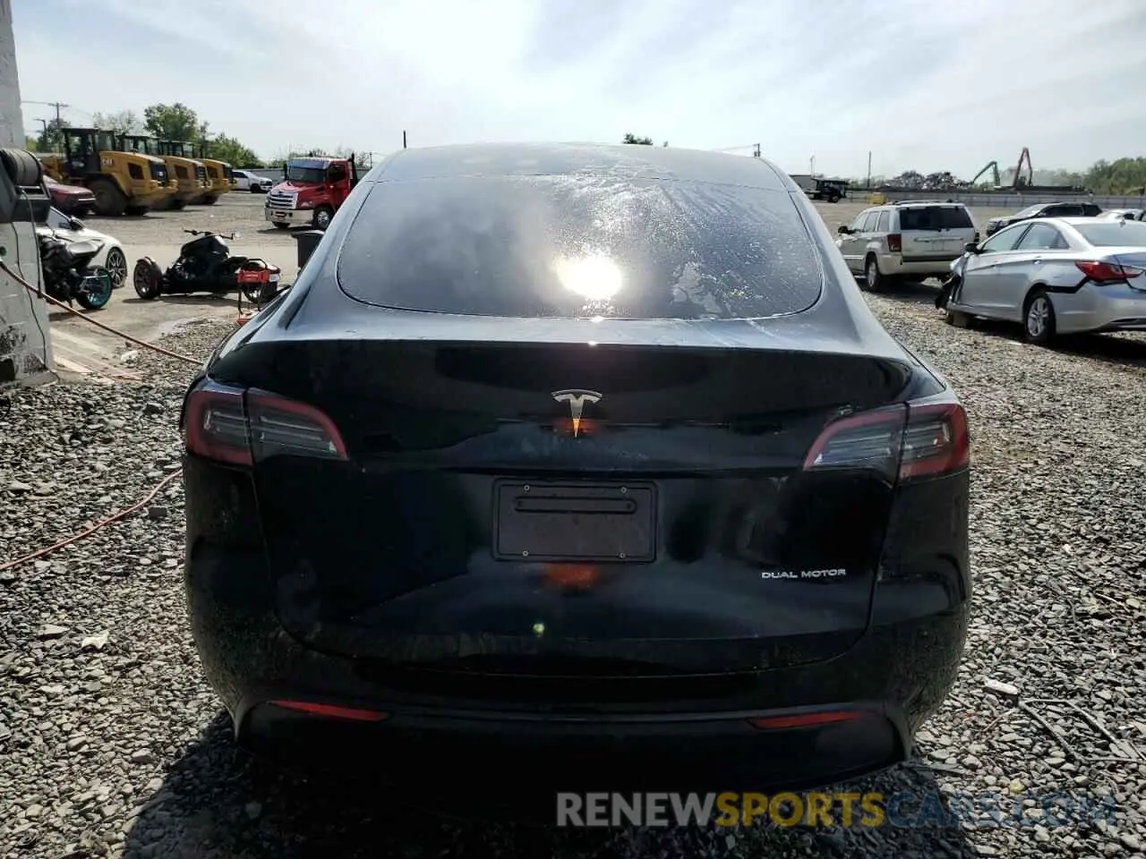 6 Photograph of a damaged car 7SAYGDEEXPF827903 TESLA MODEL Y 2023