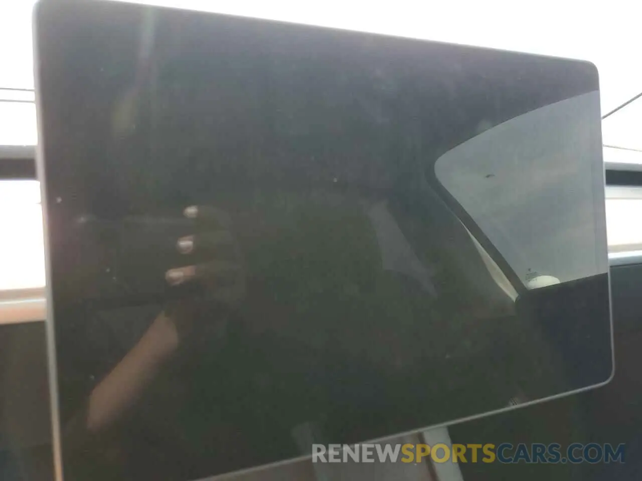 9 Photograph of a damaged car 7SAYGDEEXPF827903 TESLA MODEL Y 2023