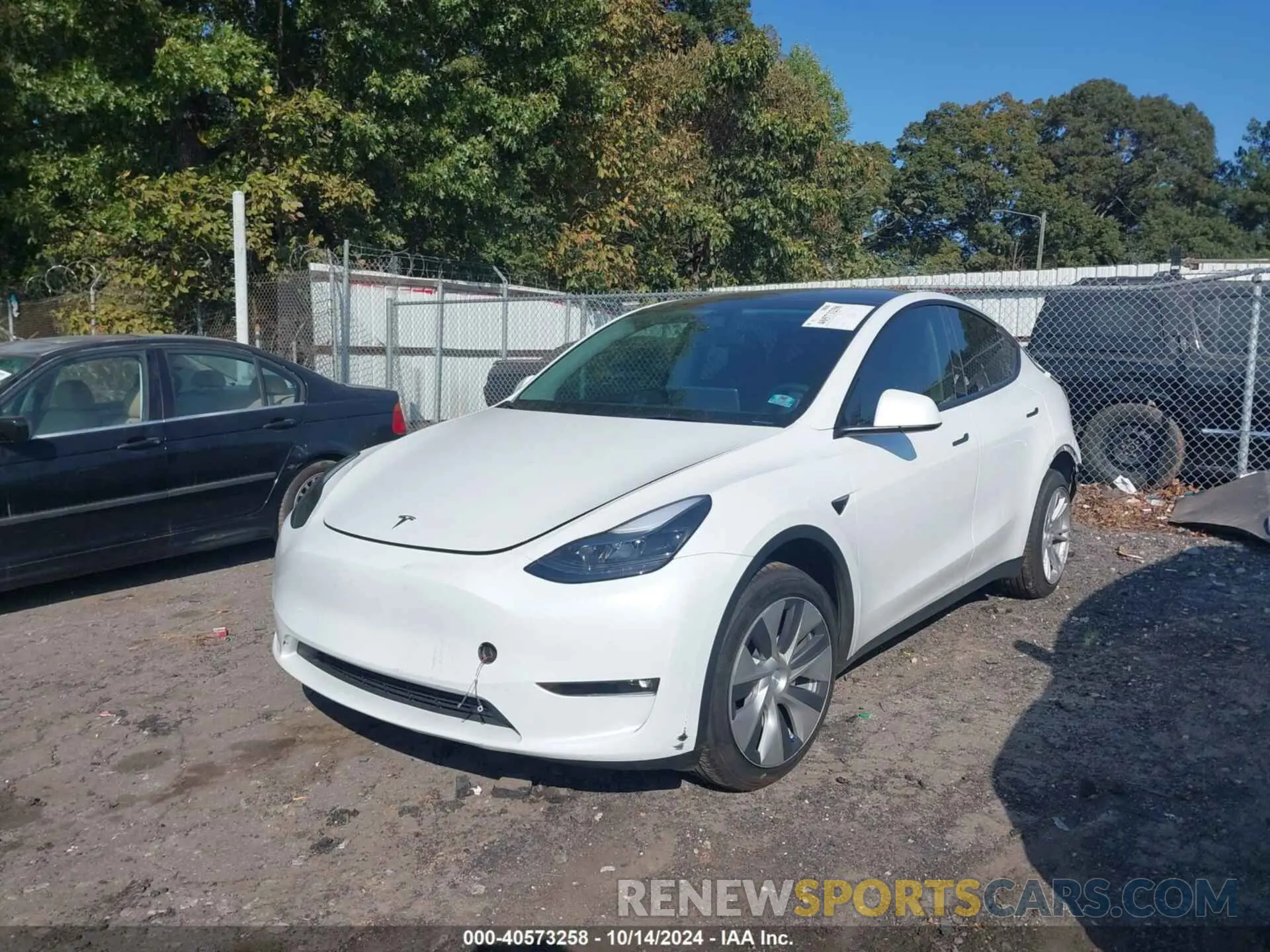2 Photograph of a damaged car 7SAYGDEEXPF838111 TESLA MODEL Y 2023