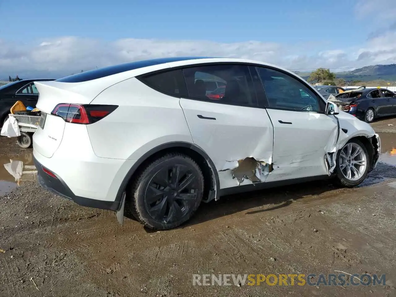 3 Фотография поврежденного автомобиля 7SAYGDEEXPF844622 TESLA MODEL Y 2023