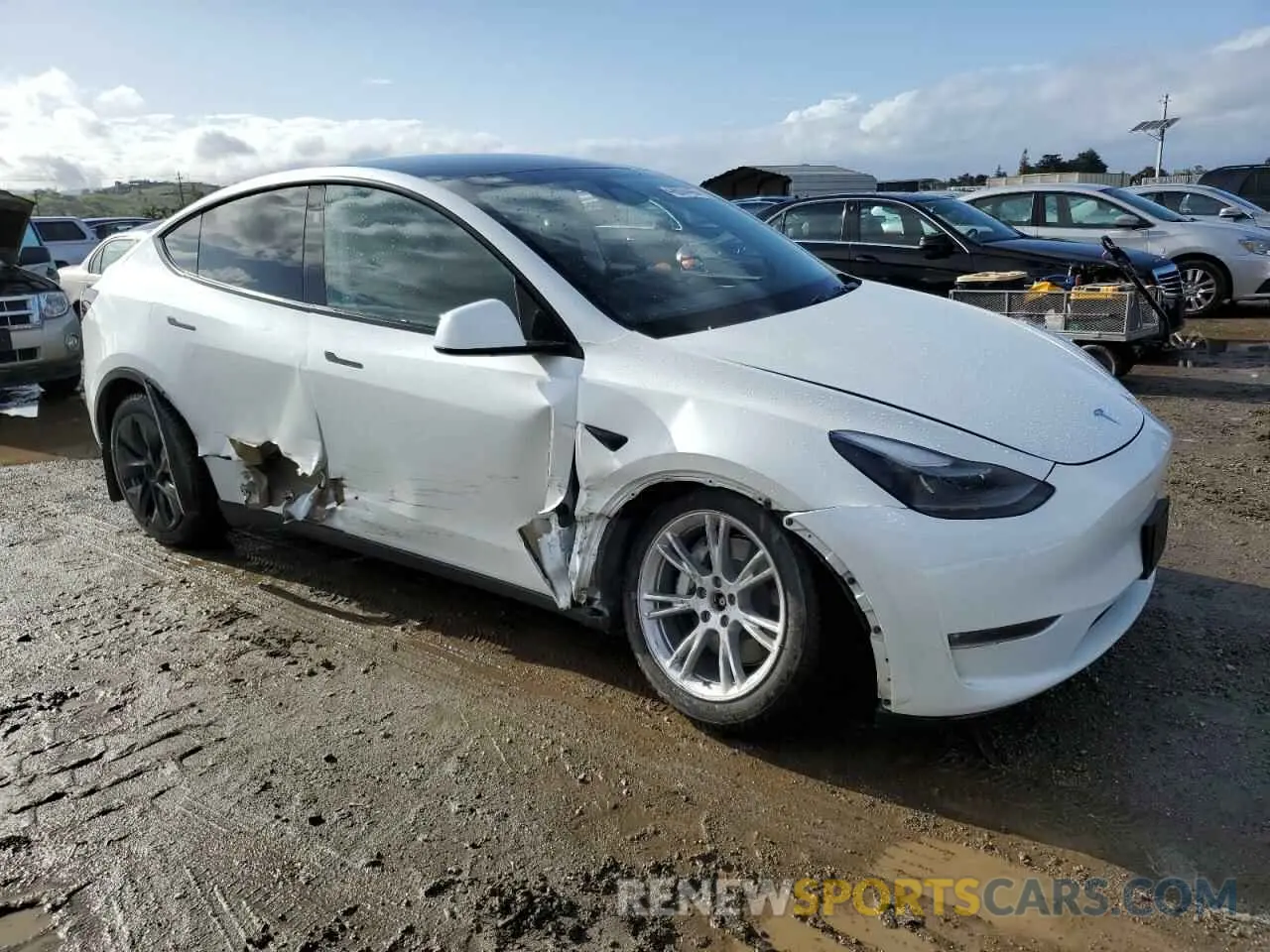 4 Фотография поврежденного автомобиля 7SAYGDEEXPF844622 TESLA MODEL Y 2023