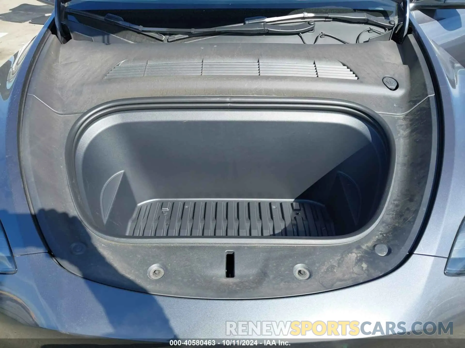 10 Photograph of a damaged car 7SAYGDEEXPF852980 TESLA MODEL Y 2023