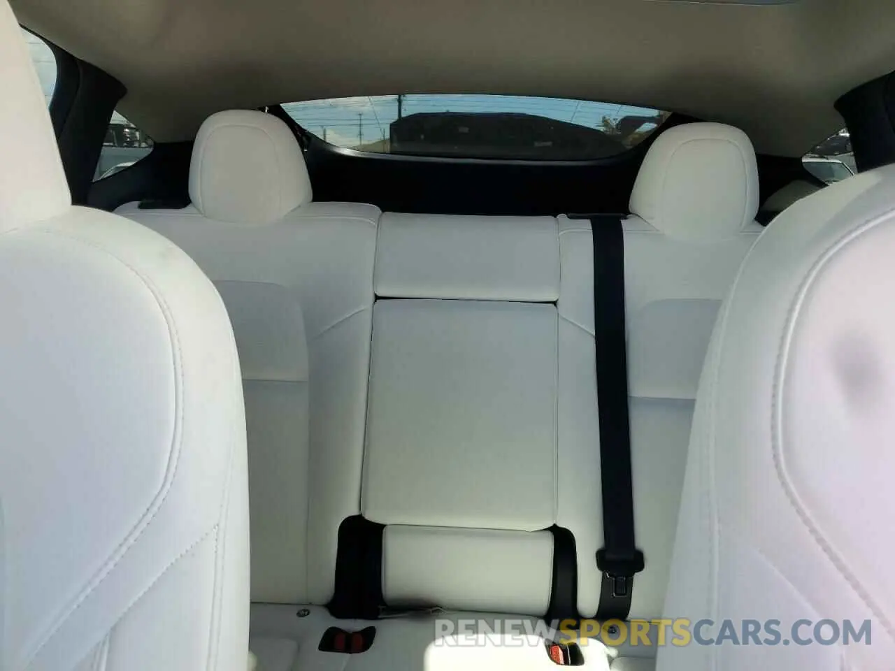 10 Photograph of a damaged car 7SAYGDEF0PF739418 TESLA MODEL Y 2023