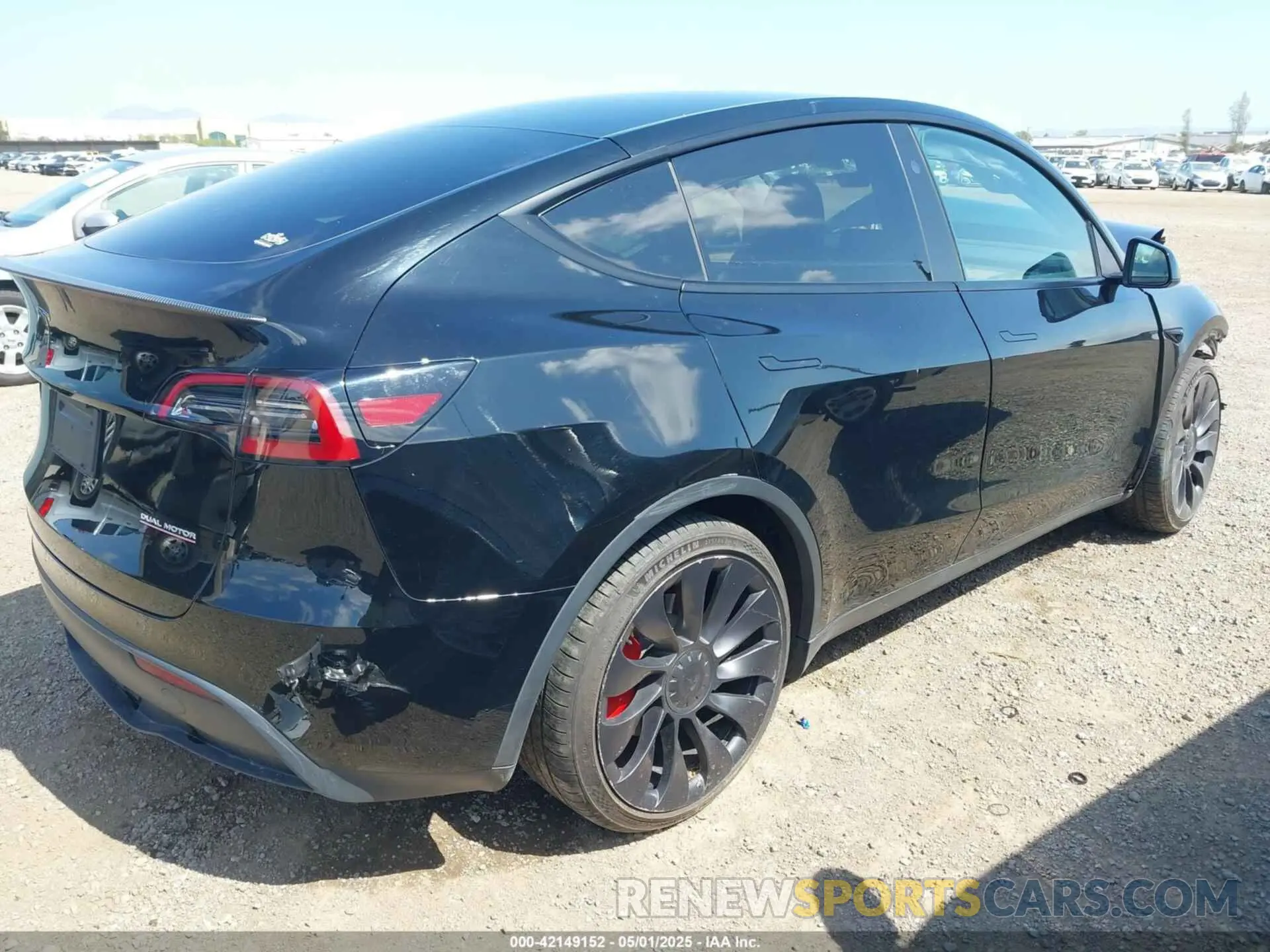4 Фотография поврежденного автомобиля 7SAYGDEF0PF823996 TESLA MODEL Y 2023