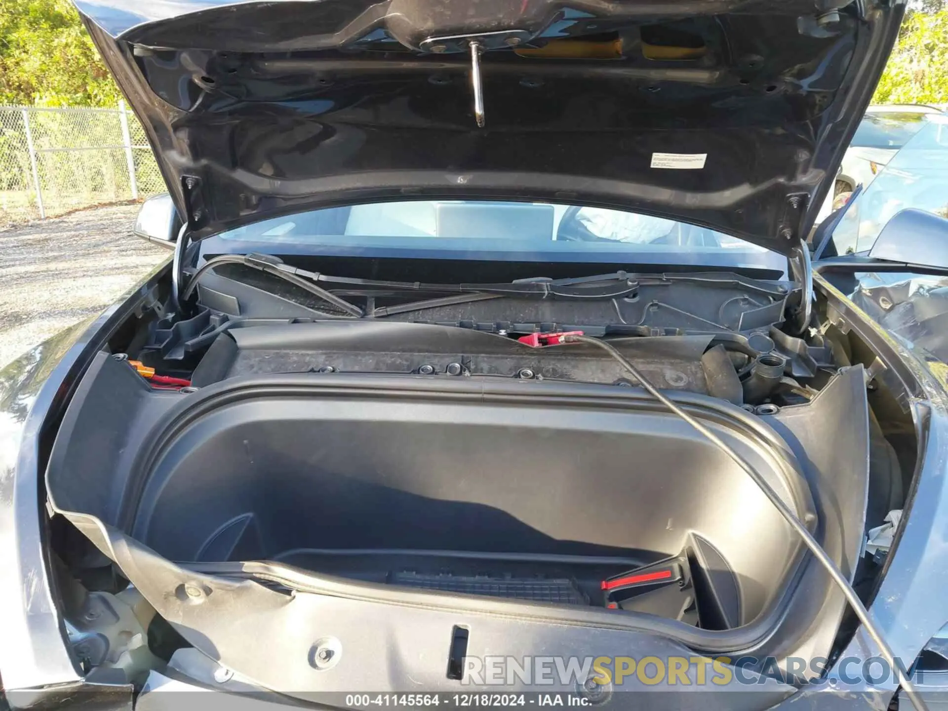 10 Photograph of a damaged car 7SAYGDEF0PF831046 TESLA MODEL Y 2023