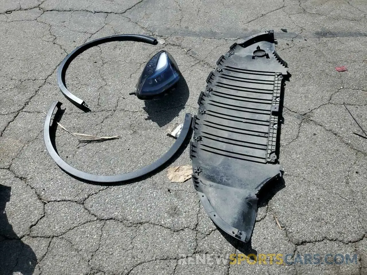 13 Photograph of a damaged car 7SAYGDEF0PF894132 TESLA MODEL Y 2023