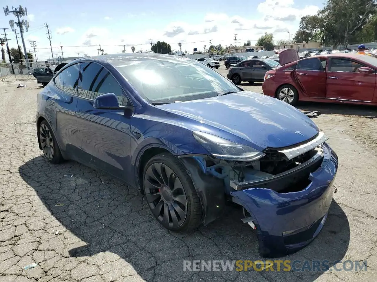 4 Photograph of a damaged car 7SAYGDEF0PF894132 TESLA MODEL Y 2023