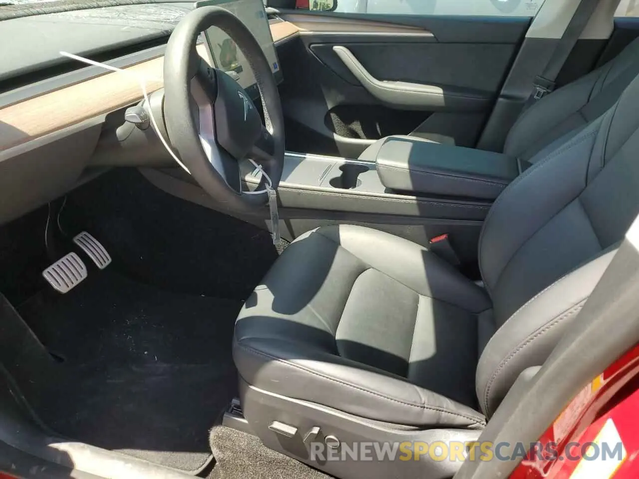7 Photograph of a damaged car 7SAYGDEF0PF957021 TESLA MODEL Y 2023