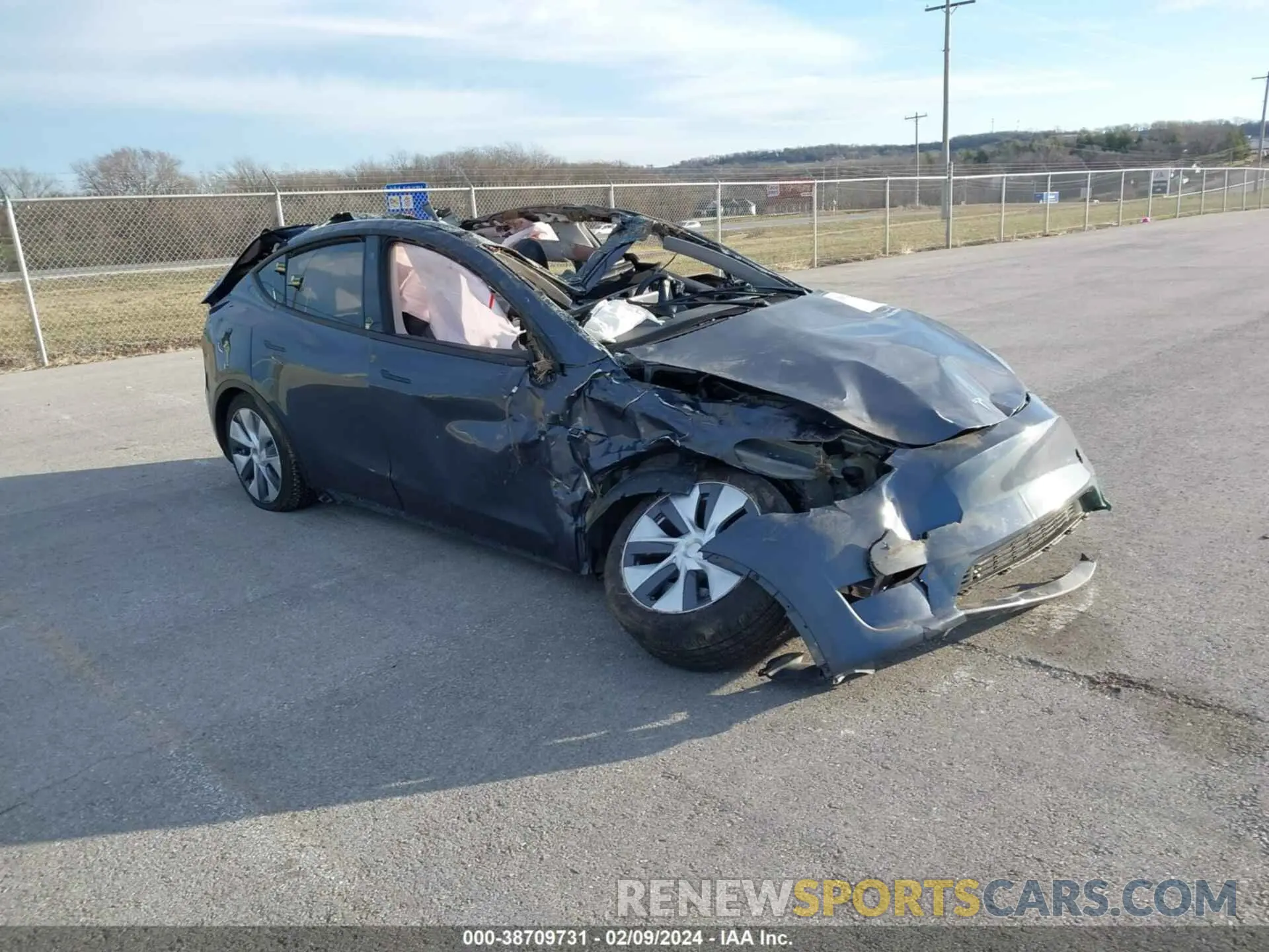 1 Фотография поврежденного автомобиля 7SAYGDEF1PA048850 TESLA MODEL Y 2023