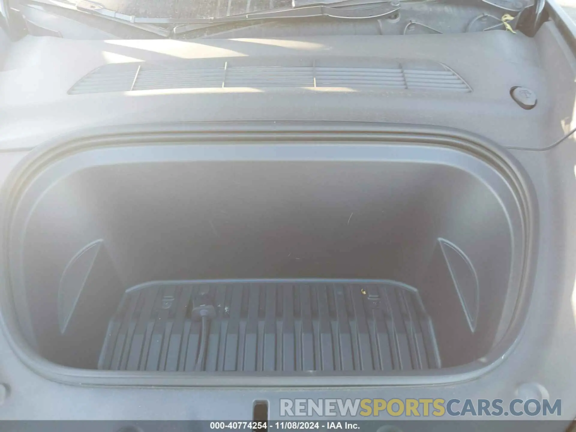10 Photograph of a damaged car 7SAYGDEF1PF788899 TESLA MODEL Y 2023