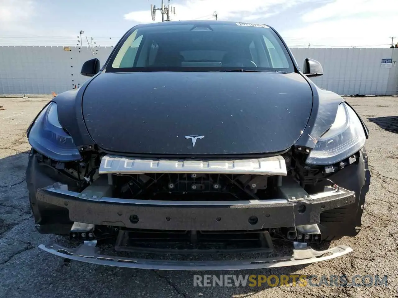 5 Photograph of a damaged car 7SAYGDEF1PF824509 TESLA MODEL Y 2023