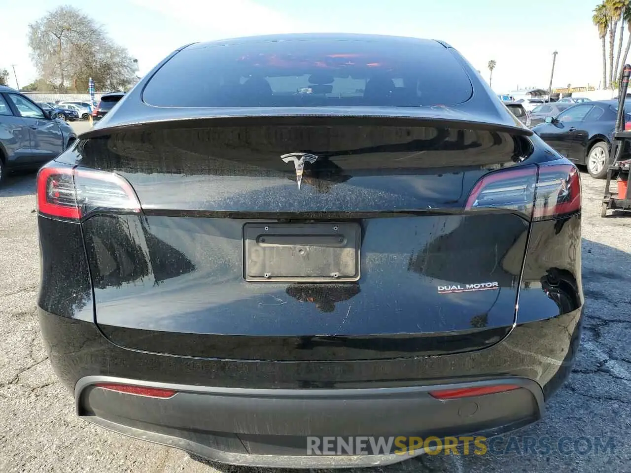 6 Photograph of a damaged car 7SAYGDEF1PF824509 TESLA MODEL Y 2023
