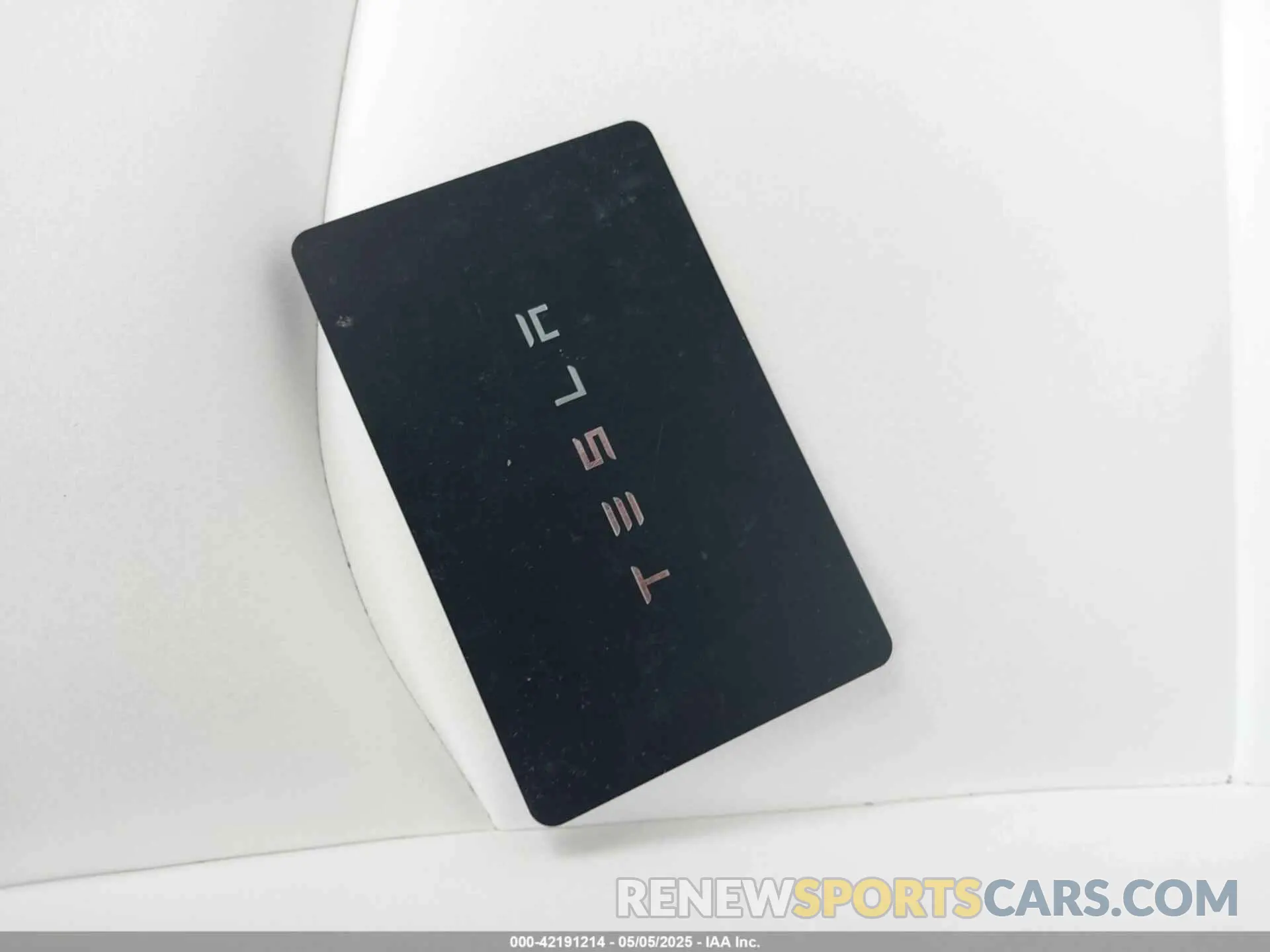 11 Photograph of a damaged car 7SAYGDEF1PF838247 TESLA MODEL Y 2023
