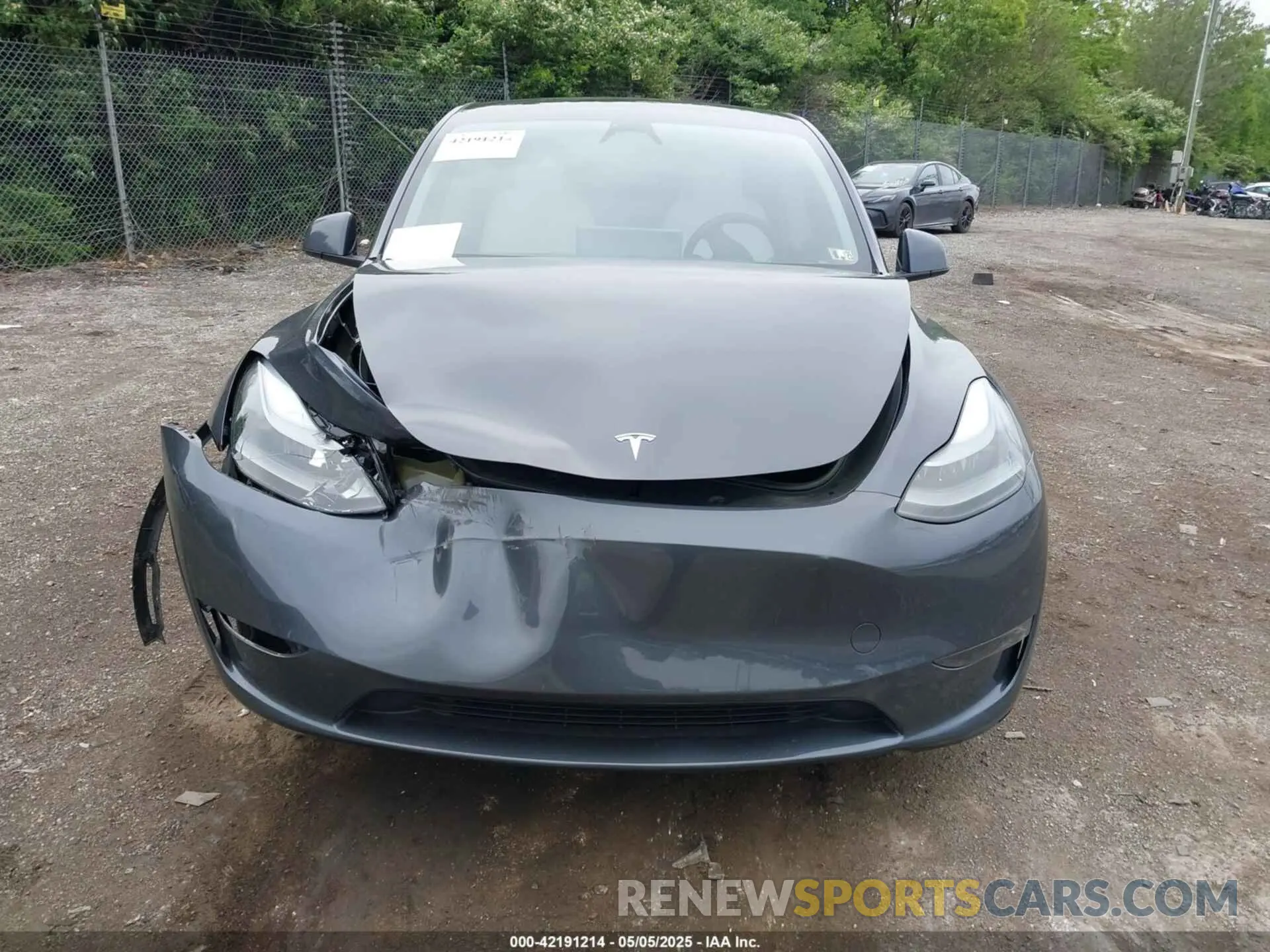 13 Photograph of a damaged car 7SAYGDEF1PF838247 TESLA MODEL Y 2023