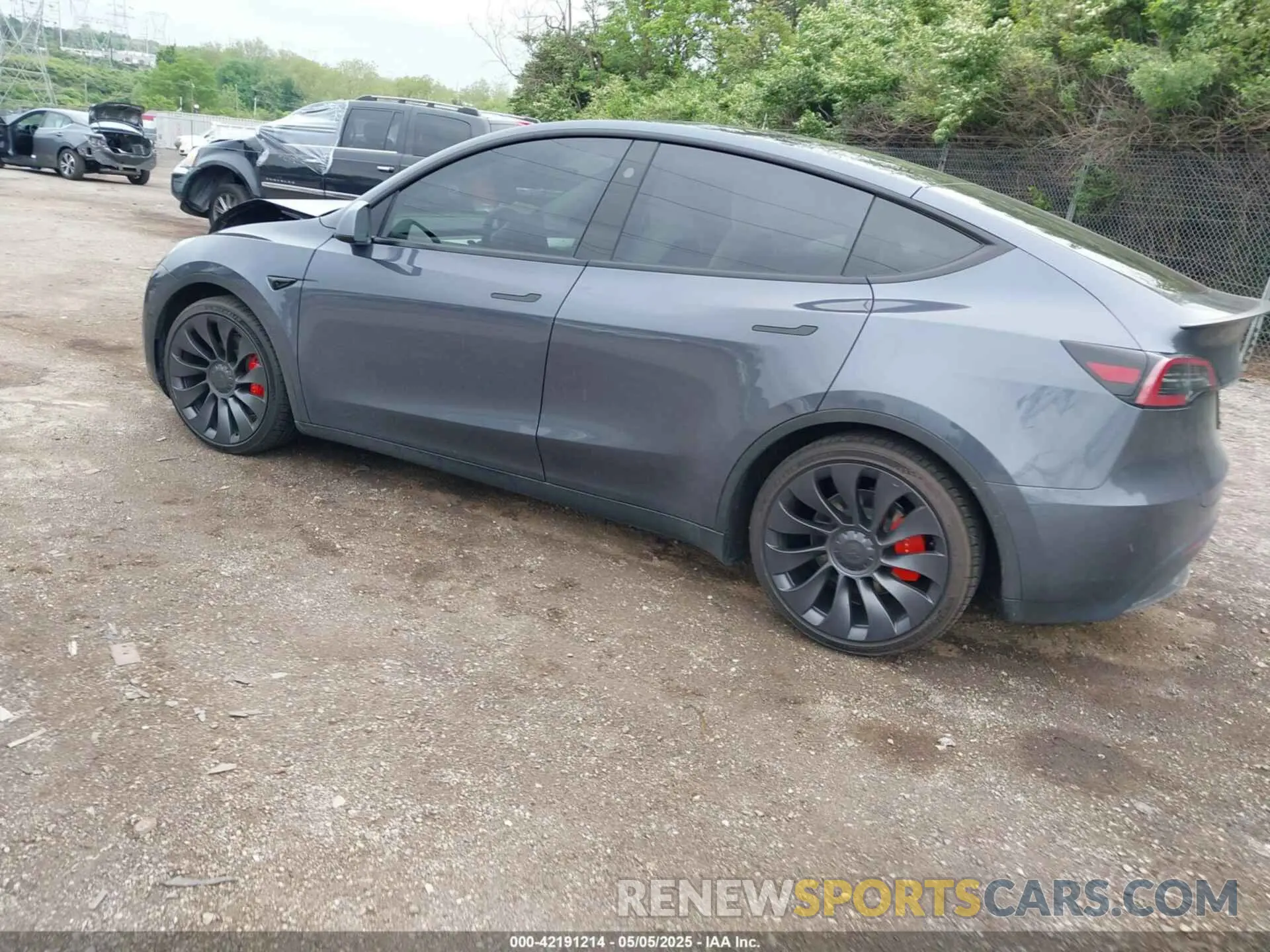 3 Photograph of a damaged car 7SAYGDEF1PF838247 TESLA MODEL Y 2023