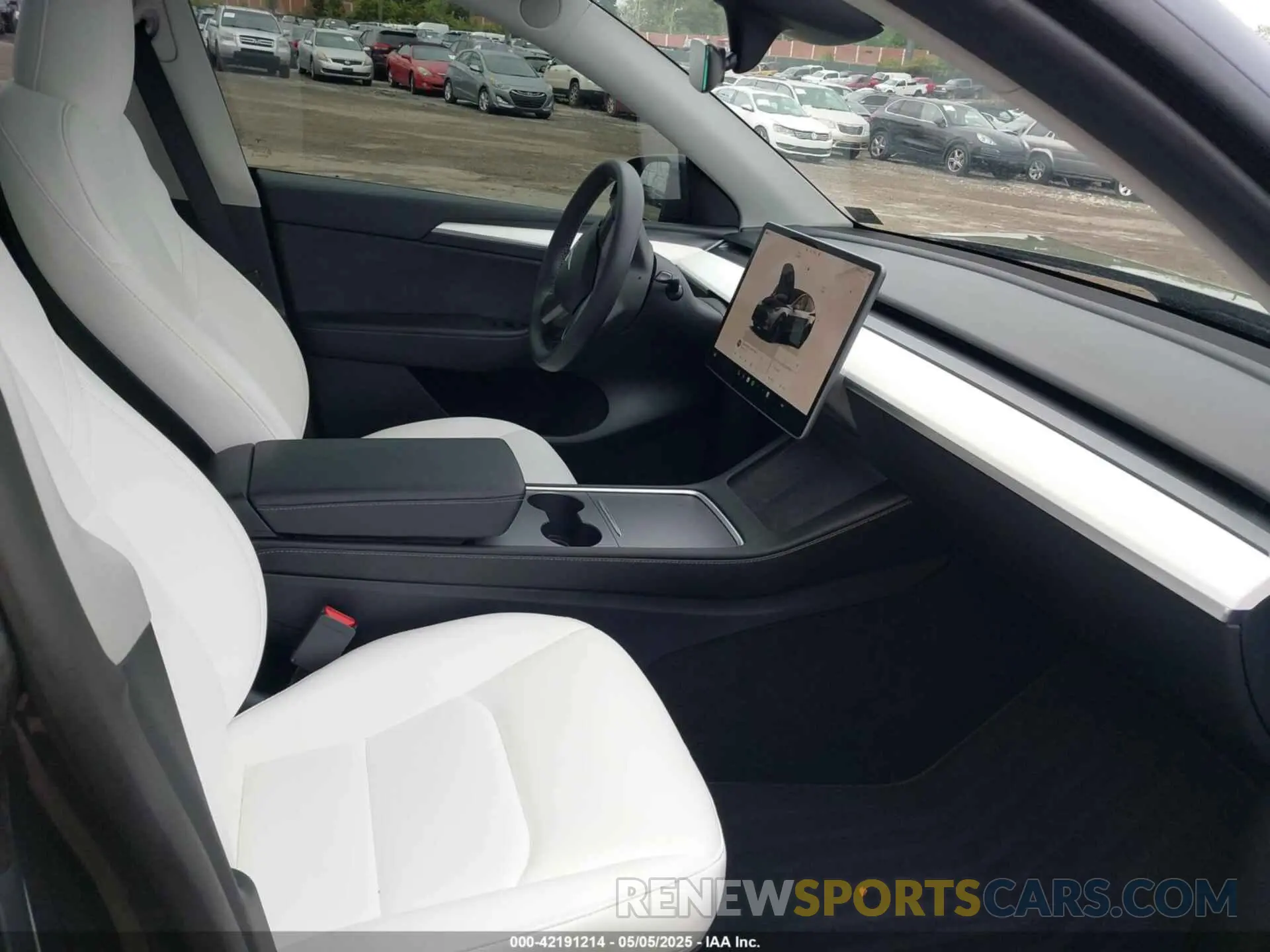 5 Photograph of a damaged car 7SAYGDEF1PF838247 TESLA MODEL Y 2023