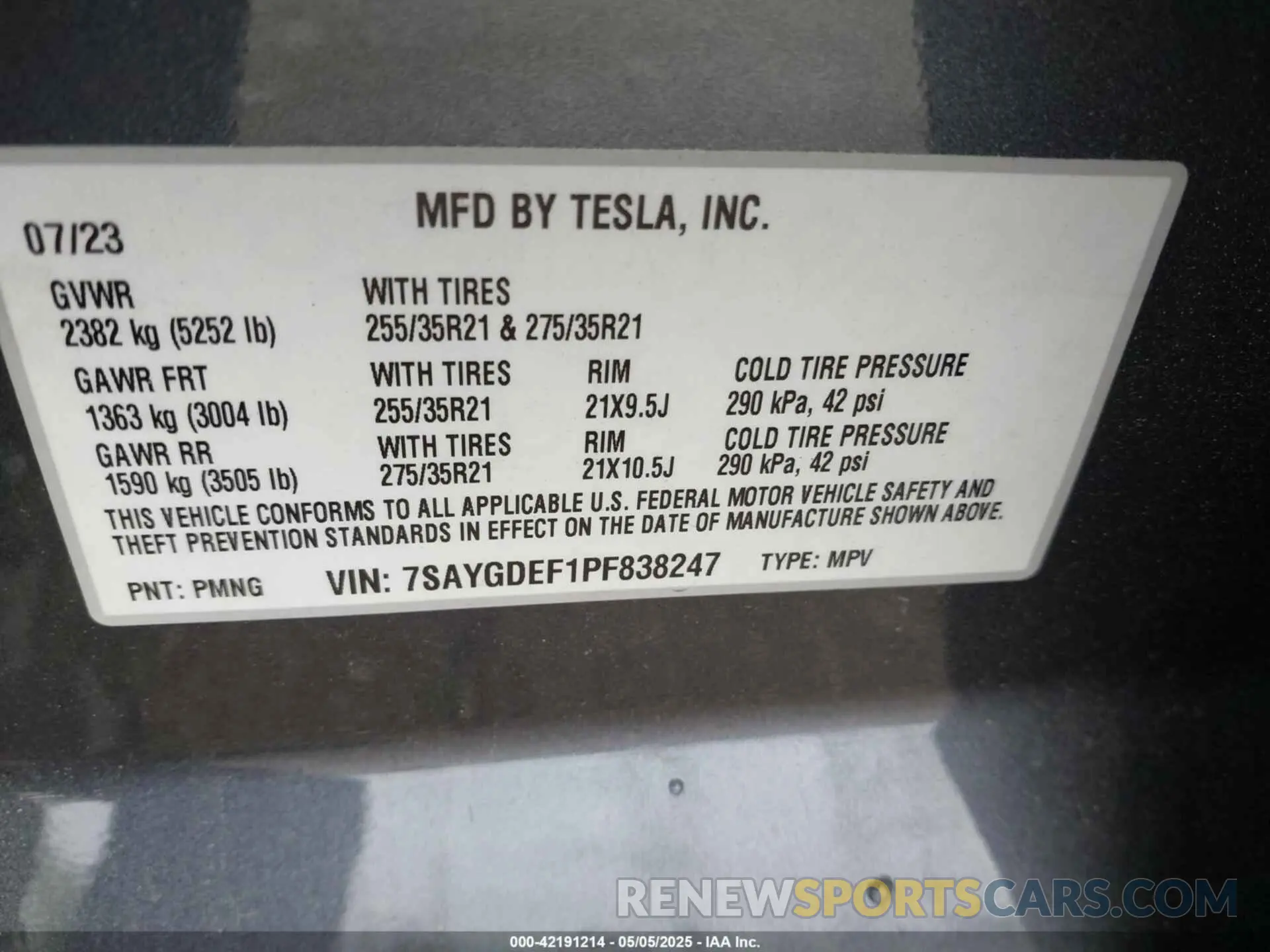 9 Photograph of a damaged car 7SAYGDEF1PF838247 TESLA MODEL Y 2023