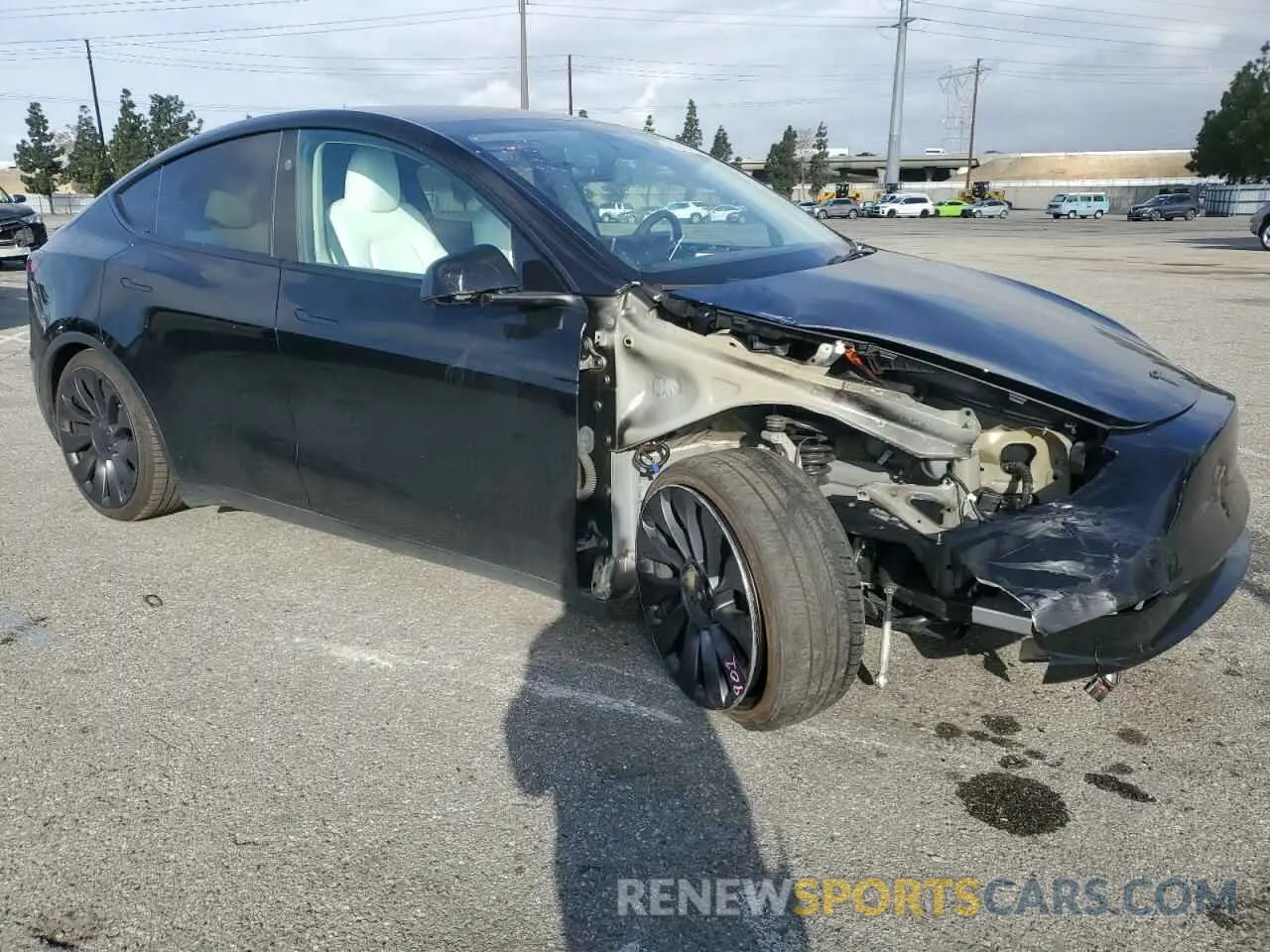 4 Photograph of a damaged car 7SAYGDEF1PF856375 TESLA MODEL Y 2023