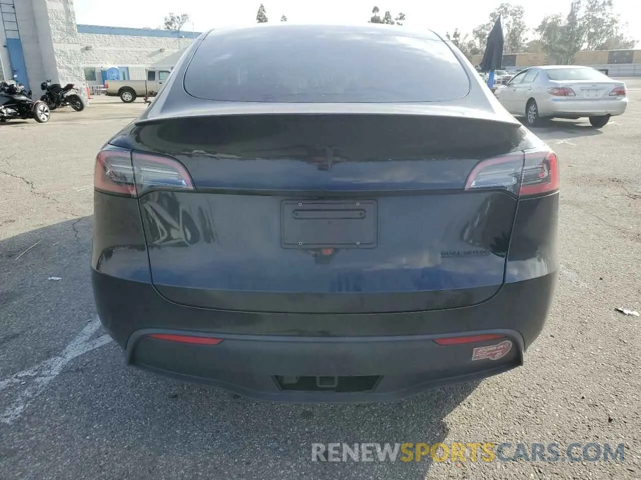 6 Photograph of a damaged car 7SAYGDEF1PF856375 TESLA MODEL Y 2023