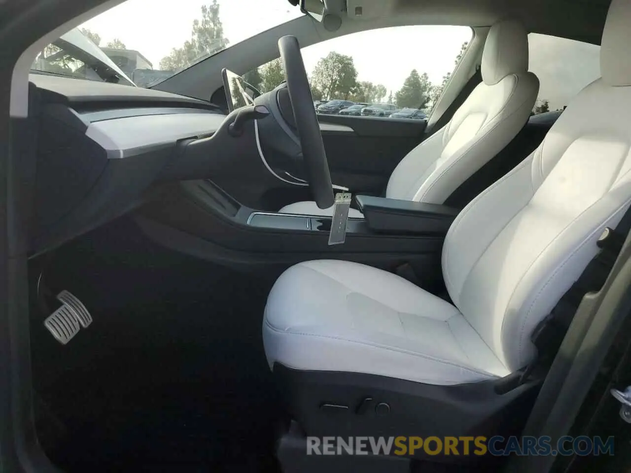 7 Photograph of a damaged car 7SAYGDEF1PF856375 TESLA MODEL Y 2023
