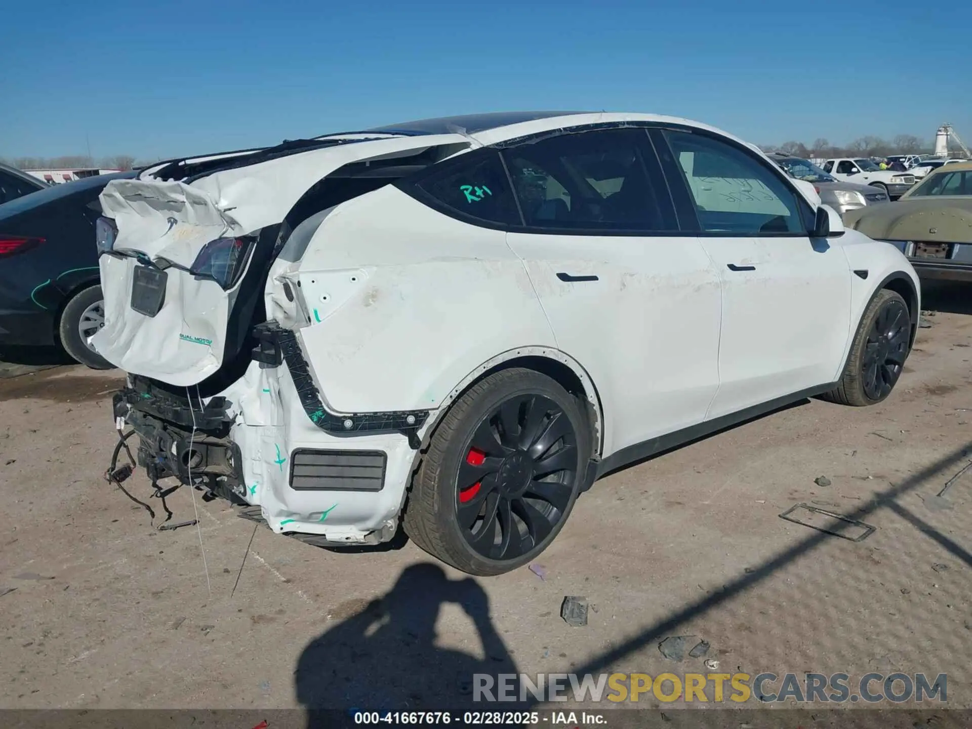 4 Фотография поврежденного автомобиля 7SAYGDEF1PF864976 TESLA MODEL Y 2023