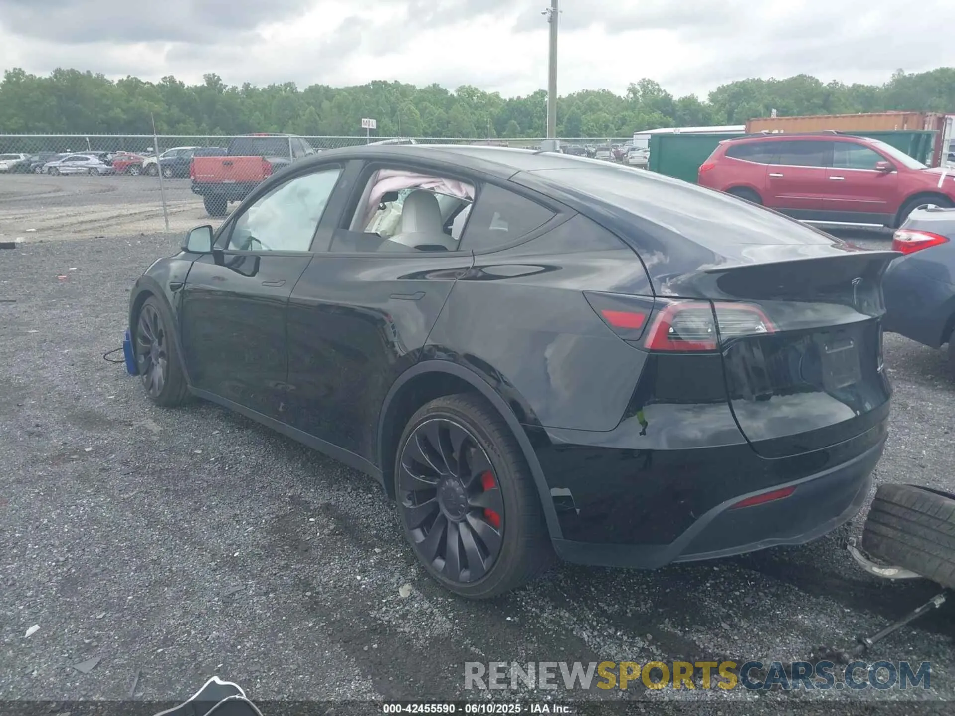 3 Photograph of a damaged car 7SAYGDEF1PF940941 TESLA MODEL Y 2023