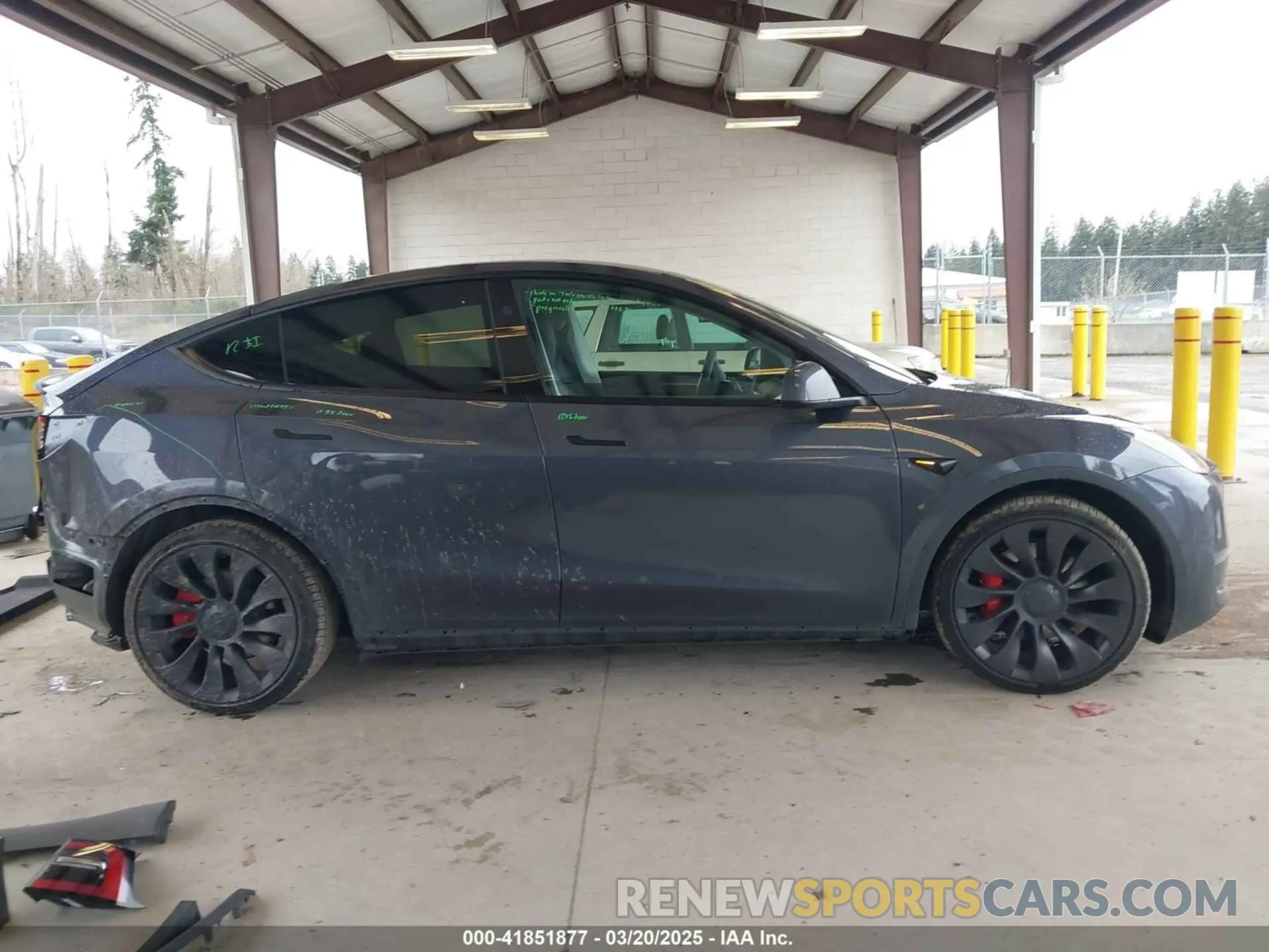 14 Фотография поврежденного автомобиля 7SAYGDEF1PF941197 TESLA MODEL Y 2023