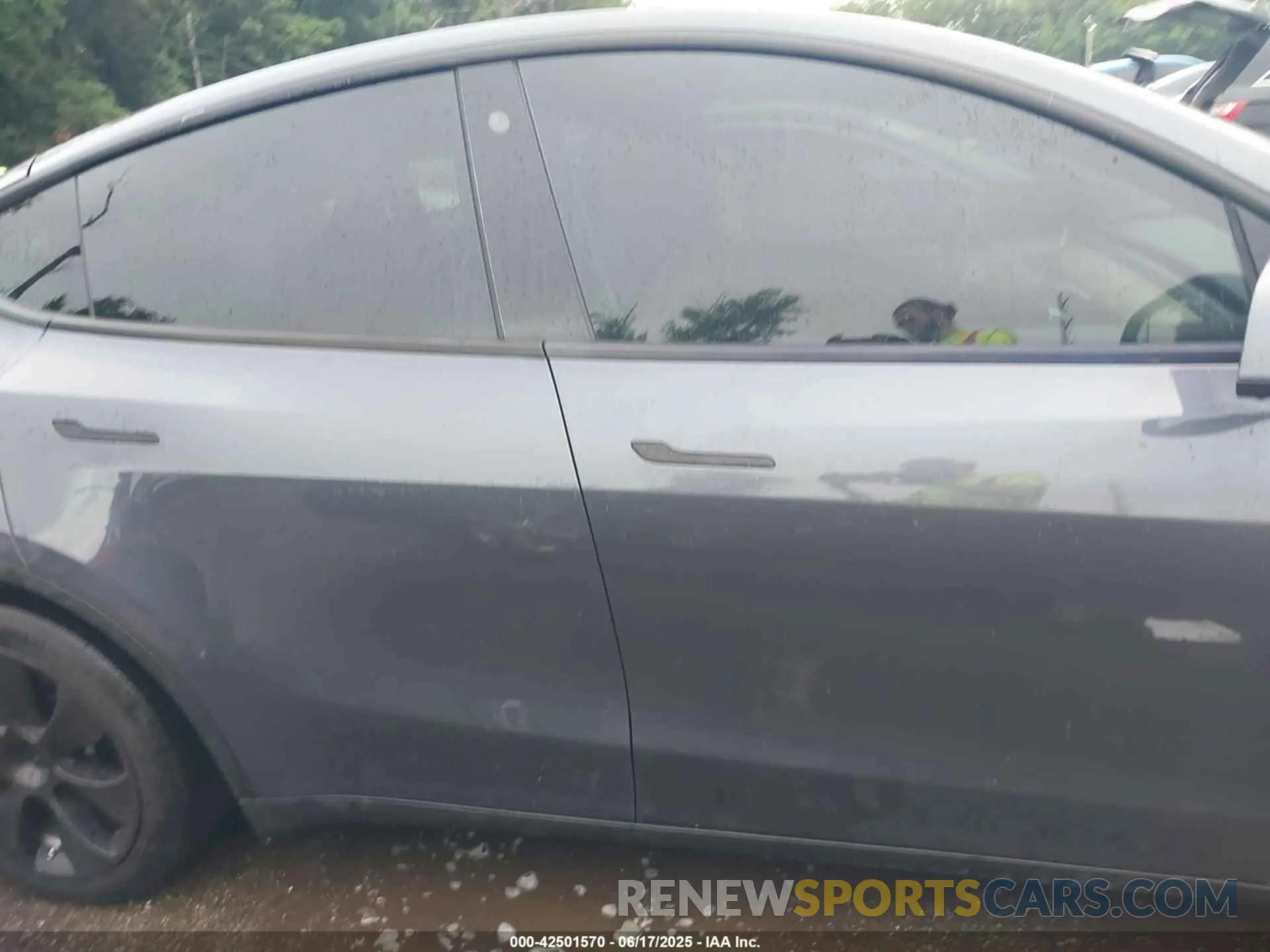 13 Фотография поврежденного автомобиля 7SAYGDEF2PA049778 TESLA MODEL Y 2023