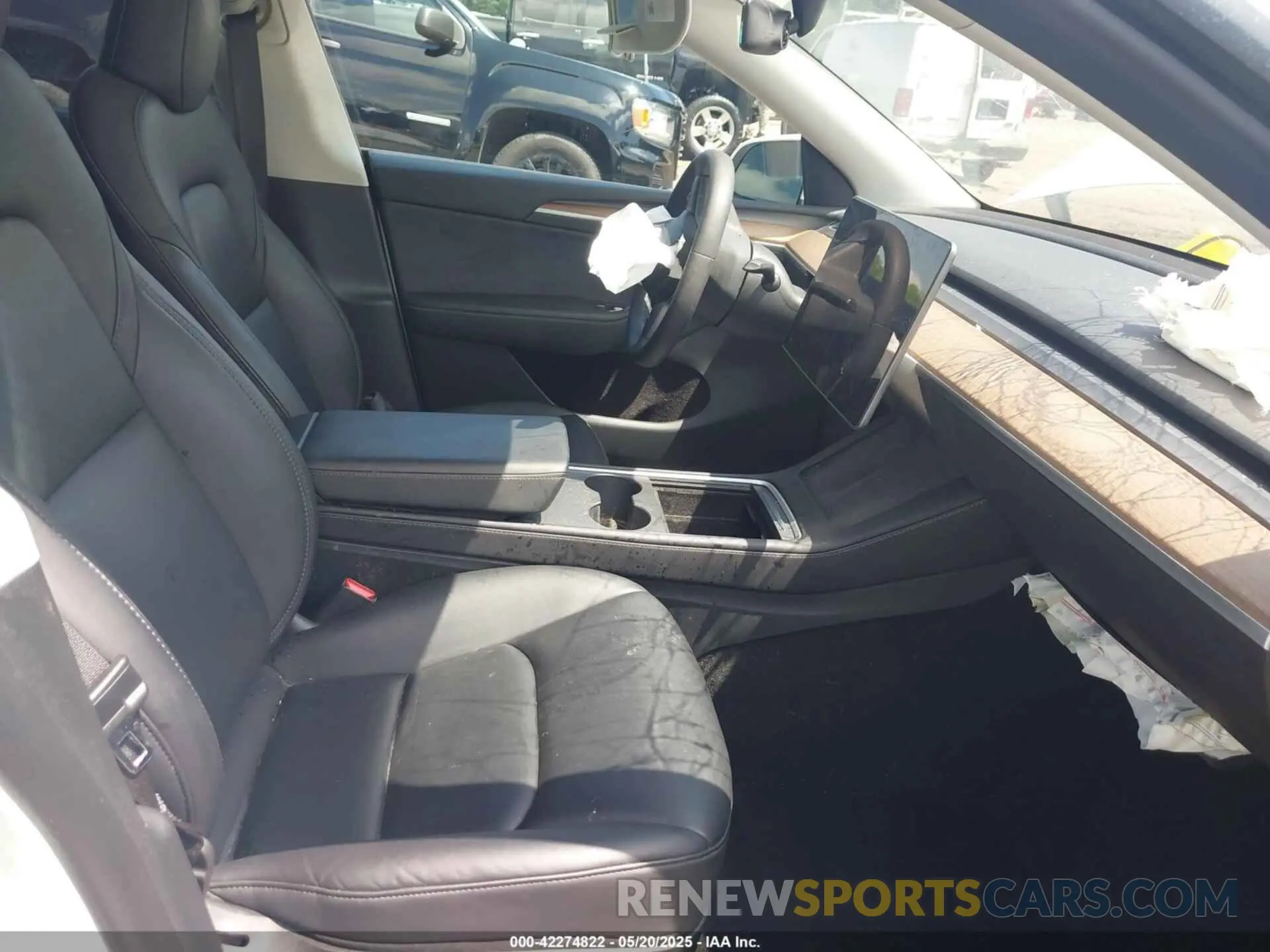5 Photograph of a damaged car 7SAYGDEF2PF707151 TESLA MODEL Y 2023