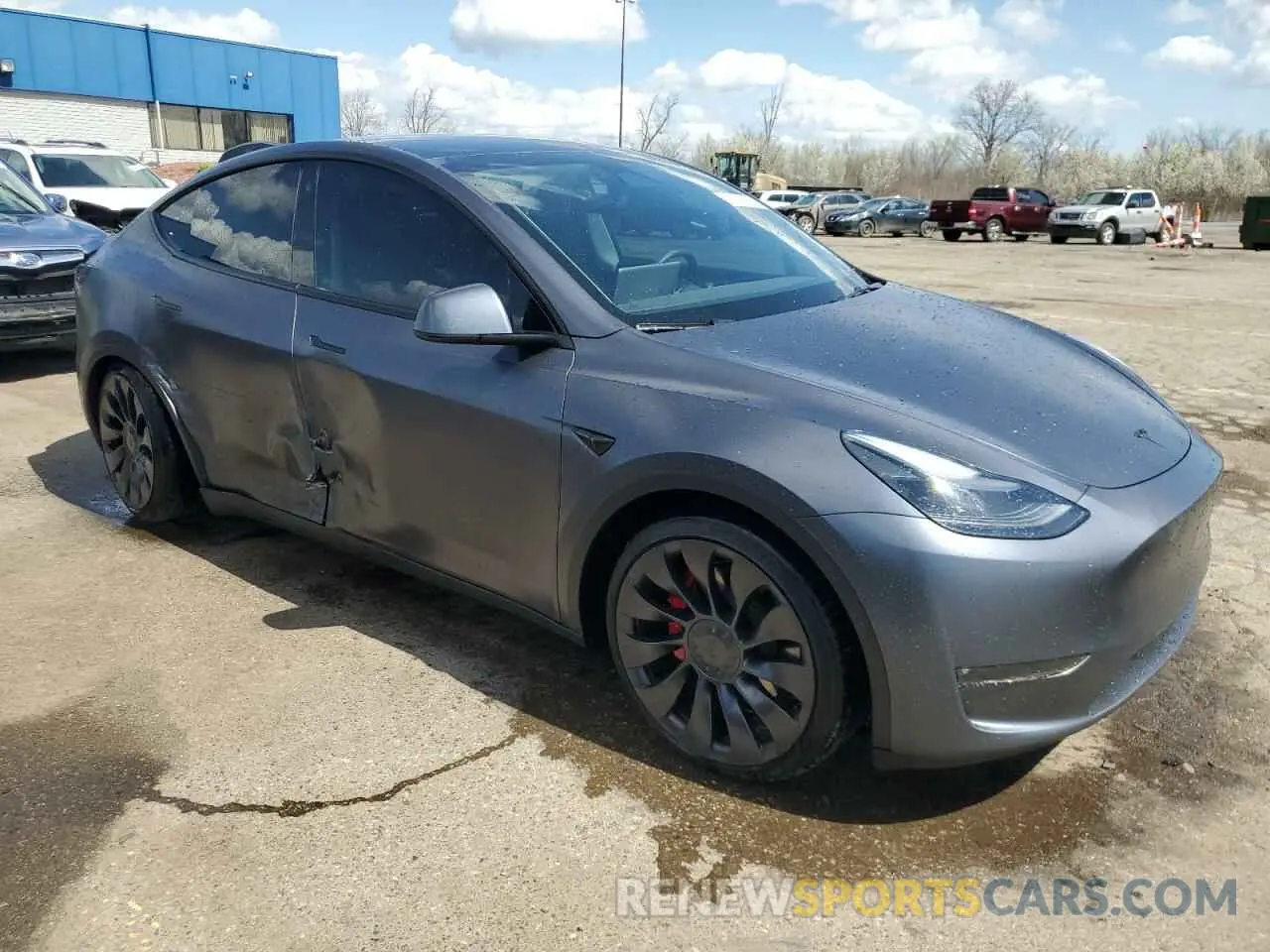 4 Photograph of a damaged car 7SAYGDEF2PF709336 TESLA MODEL Y 2023