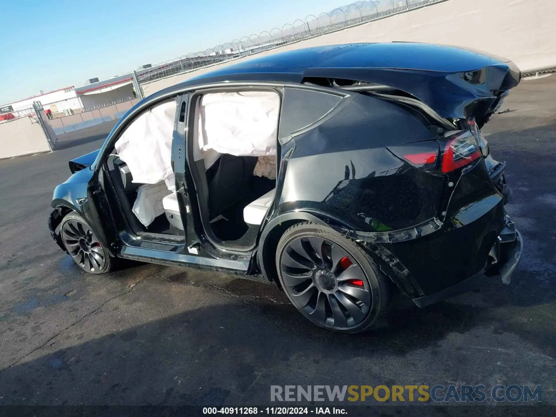 19 Фотография поврежденного автомобиля 7SAYGDEF2PF737721 TESLA MODEL Y 2023