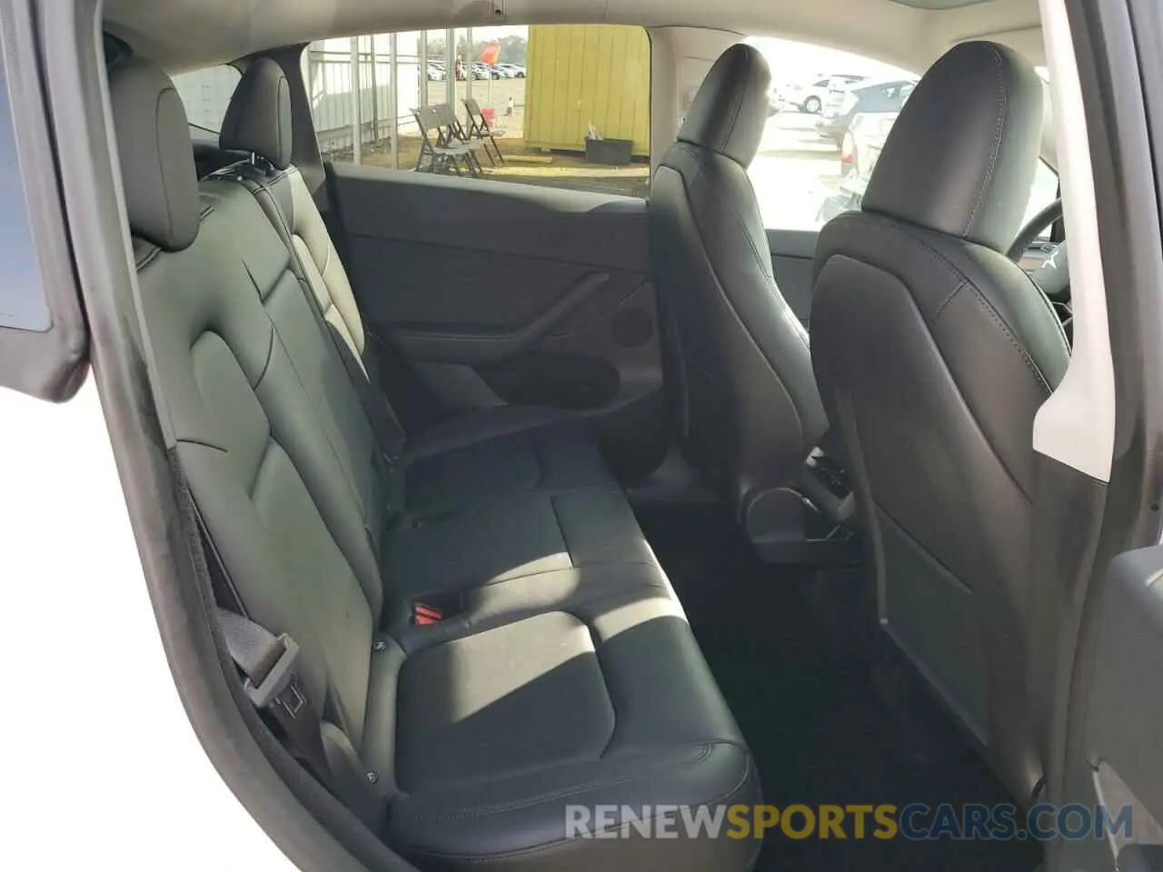 10 Photograph of a damaged car 7SAYGDEF2PF763753 TESLA MODEL Y 2023