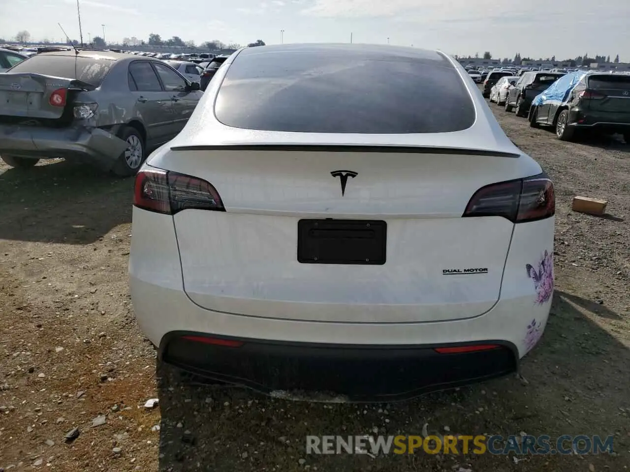 6 Photograph of a damaged car 7SAYGDEF2PF763753 TESLA MODEL Y 2023