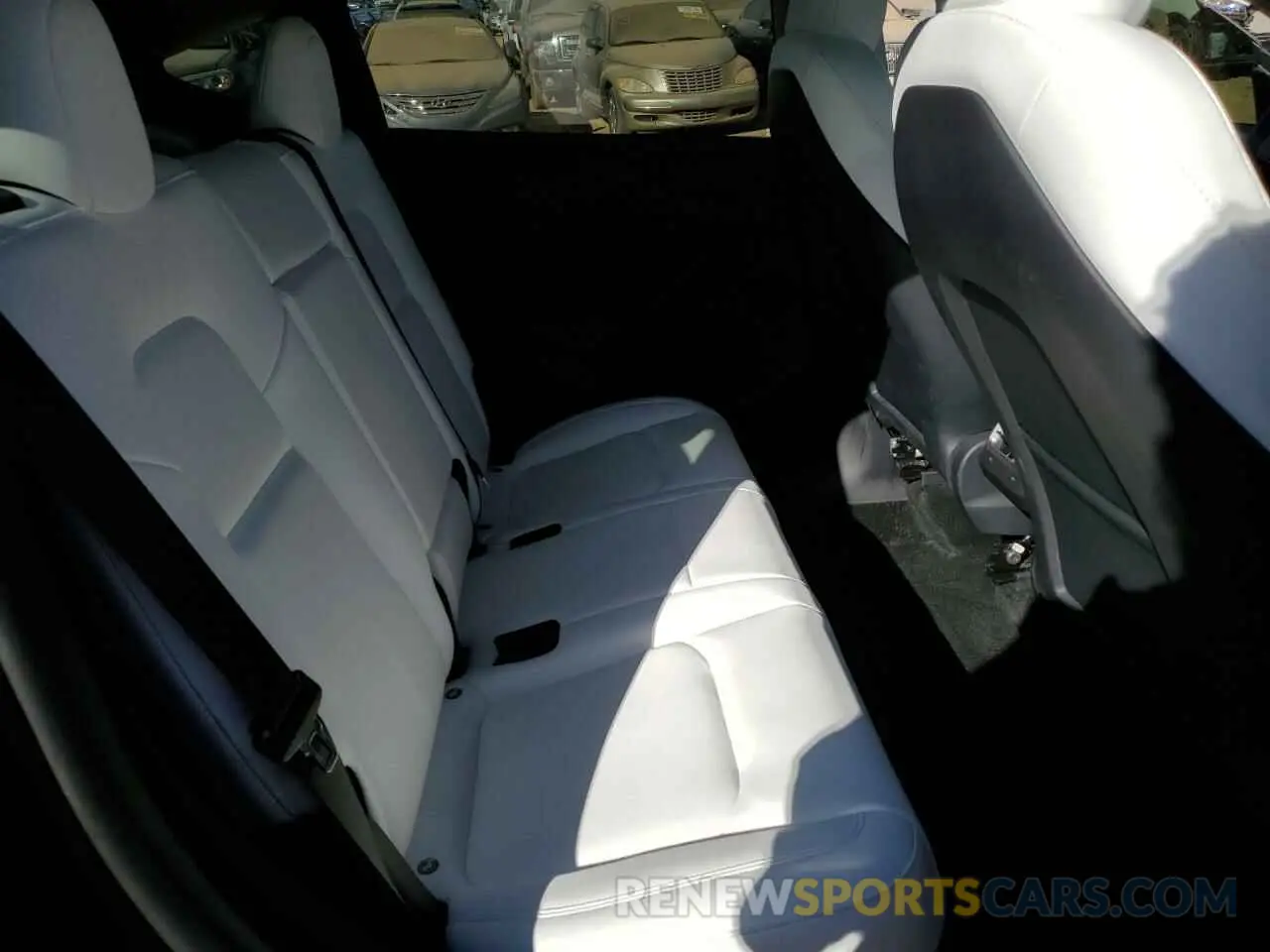 11 Photograph of a damaged car 7SAYGDEF2PF765941 TESLA MODEL Y 2023