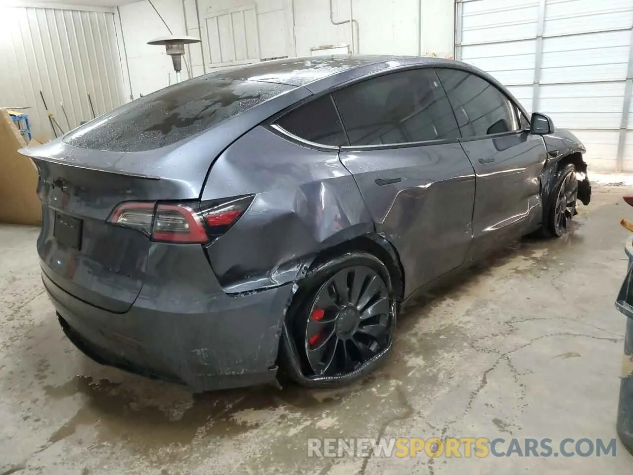 3 Photograph of a damaged car 7SAYGDEF2PF787633 TESLA MODEL Y 2023