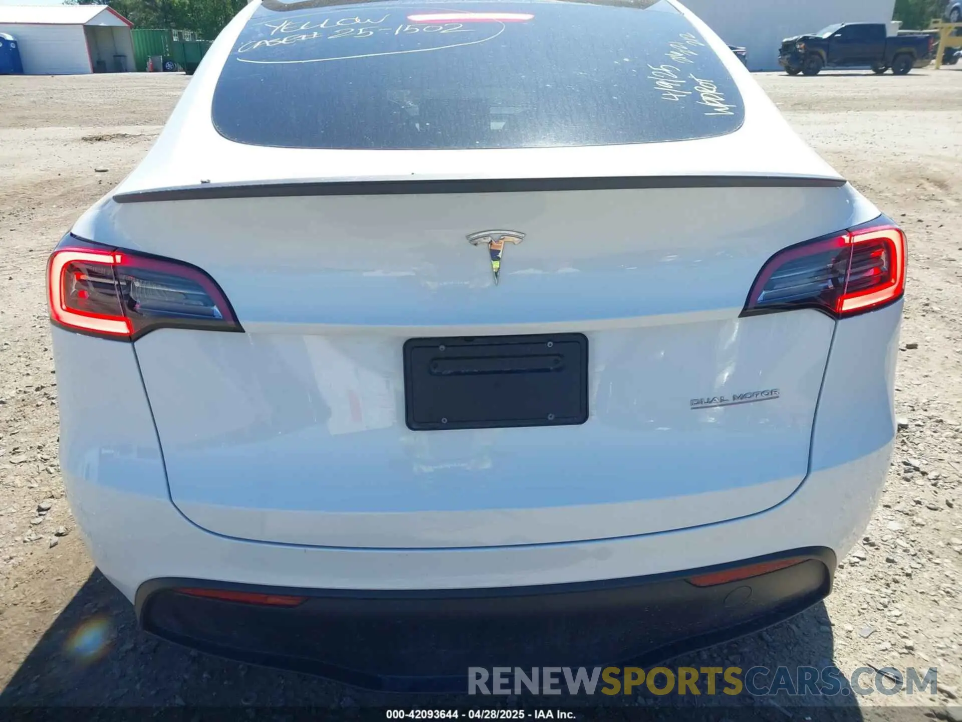 17 Фотография поврежденного автомобиля 7SAYGDEF2PF858782 TESLA MODEL Y 2023