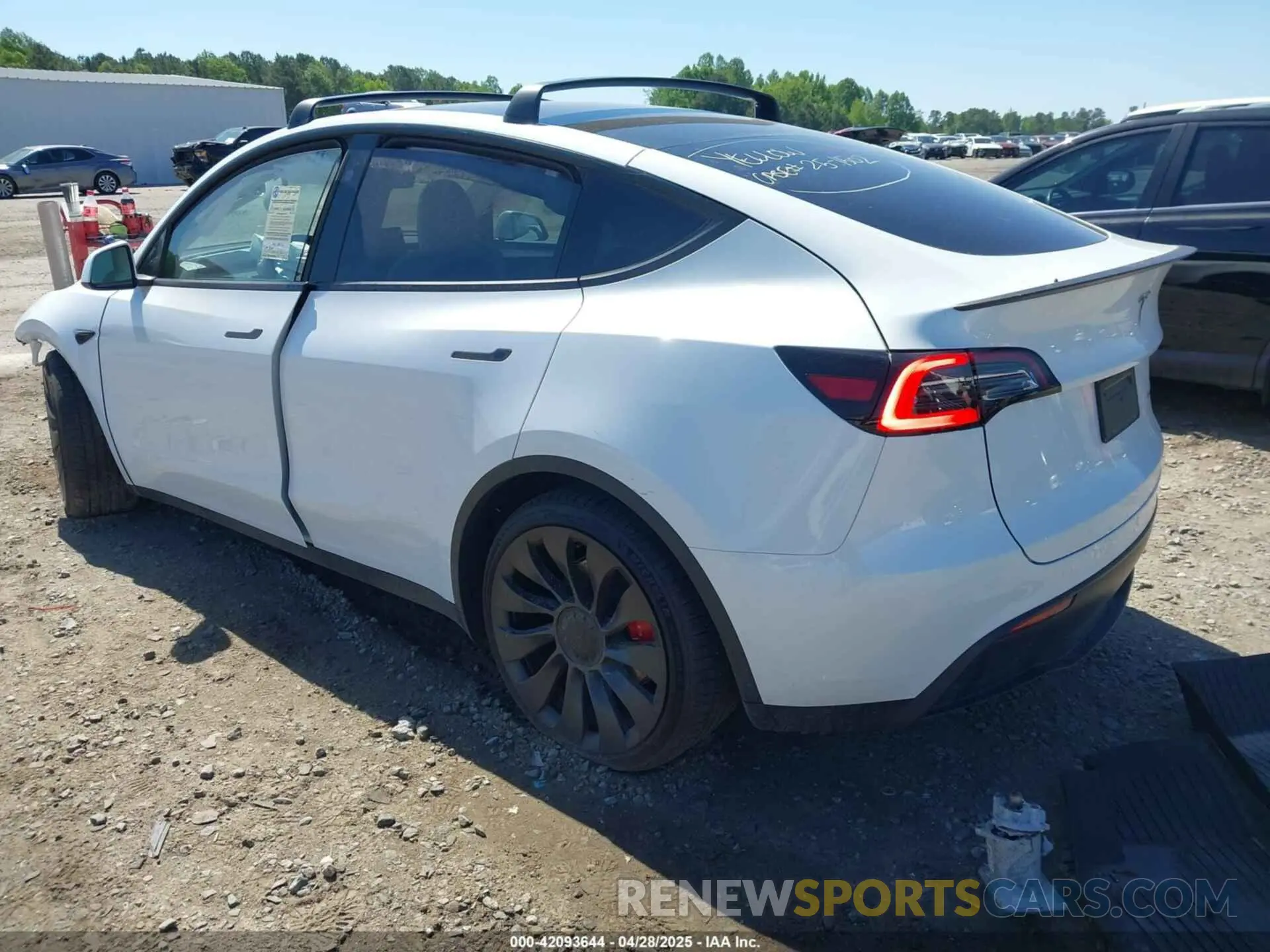 3 Фотография поврежденного автомобиля 7SAYGDEF2PF858782 TESLA MODEL Y 2023