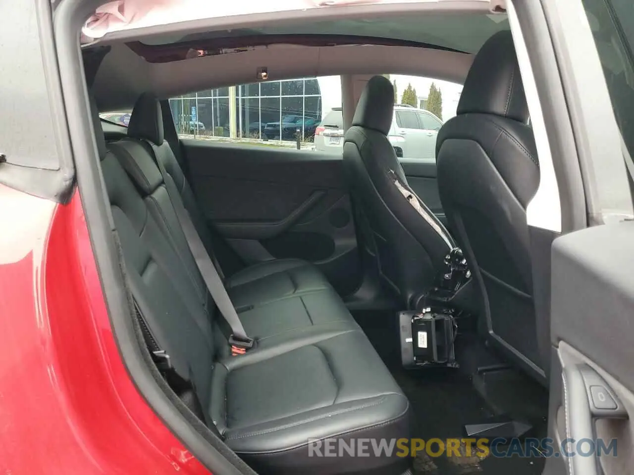 10 Photograph of a damaged car 7SAYGDEF2PF860063 TESLA MODEL Y 2023