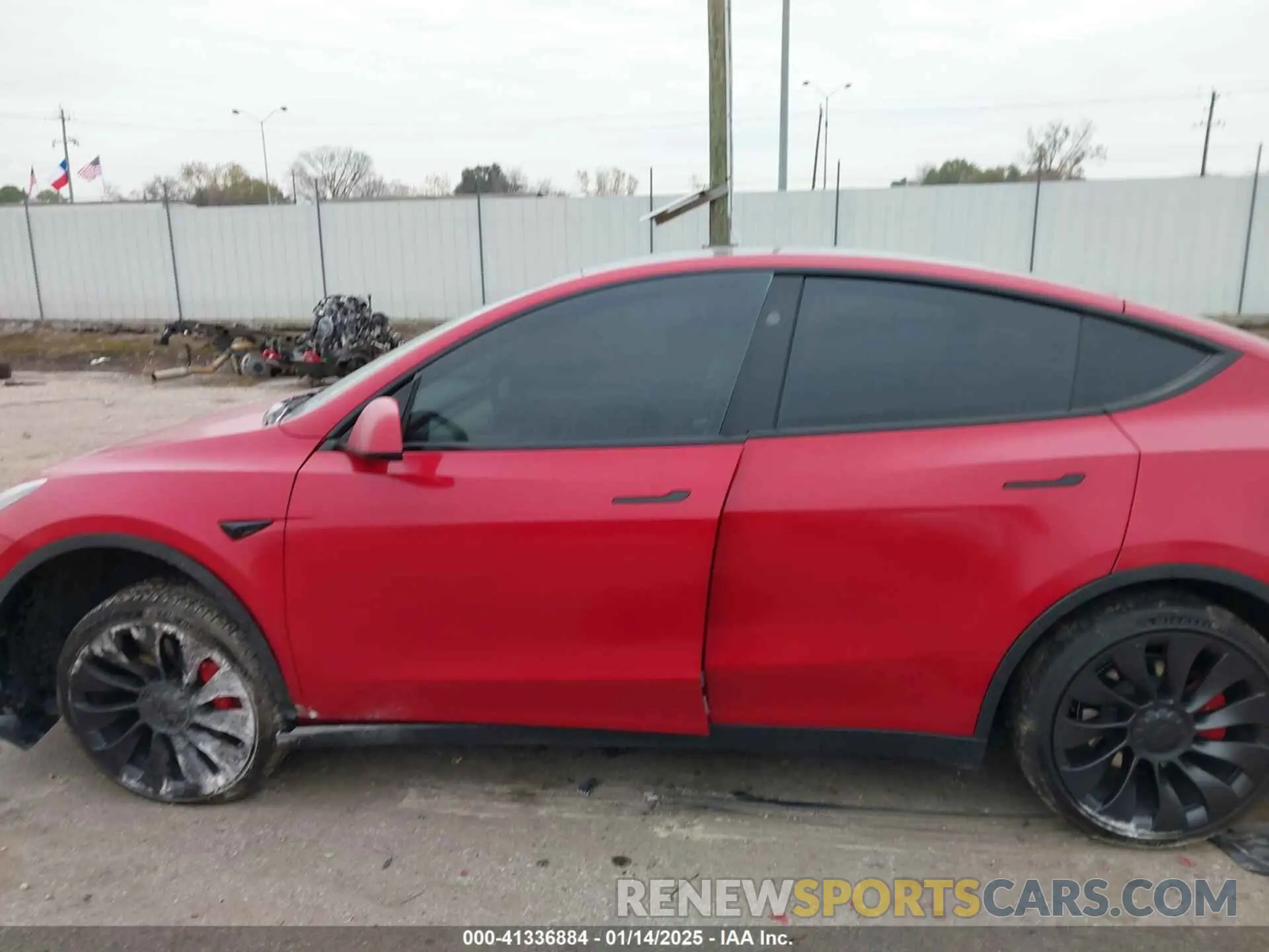 14 Photograph of a damaged car 7SAYGDEF2PF861245 TESLA MODEL Y 2023