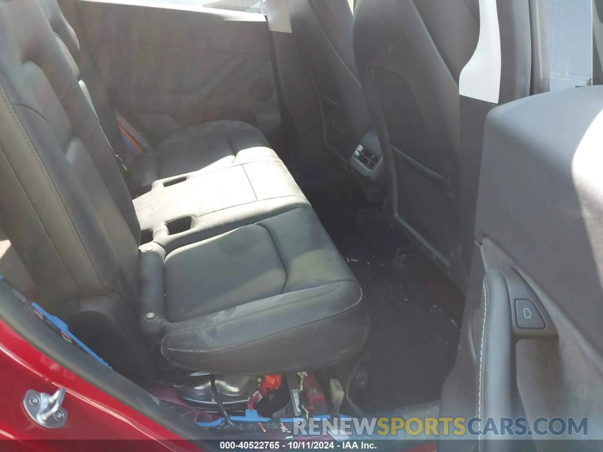 8 Photograph of a damaged car 7SAYGDEF2PF972183 TESLA MODEL Y 2023